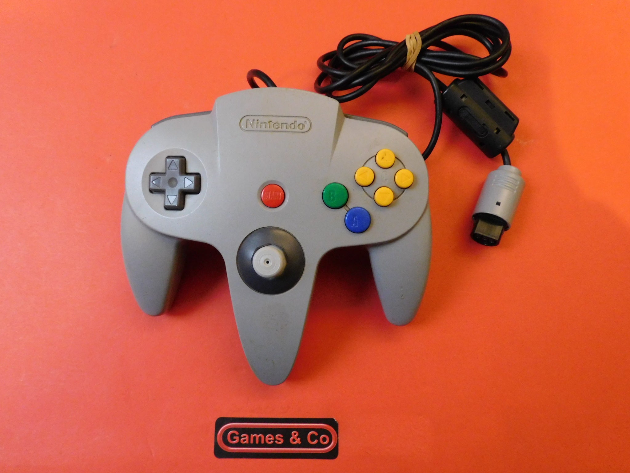NINTENDO 64 CONTROLLER
