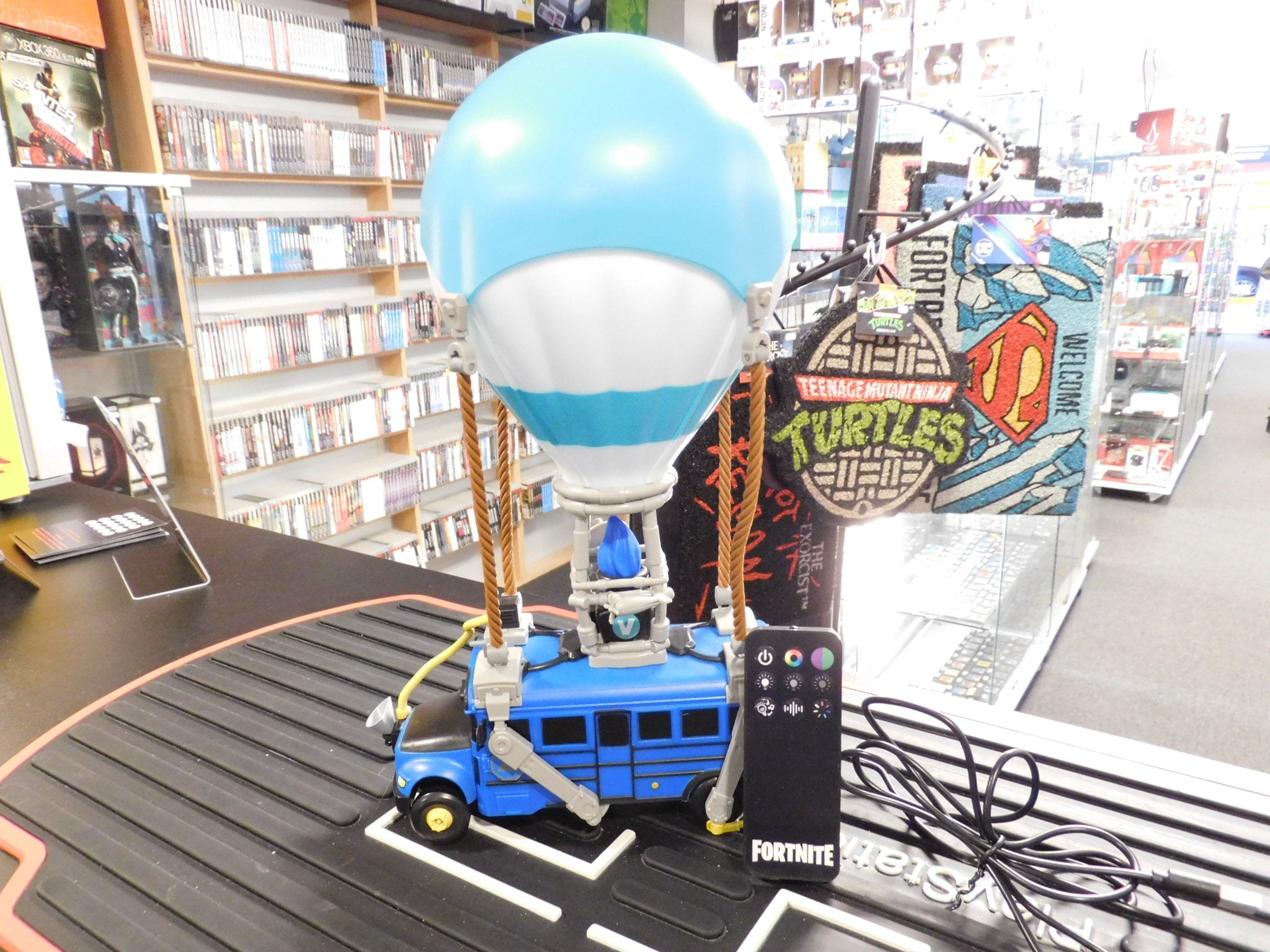 FORNITE - Battle Bus - Diorama Light 31cm