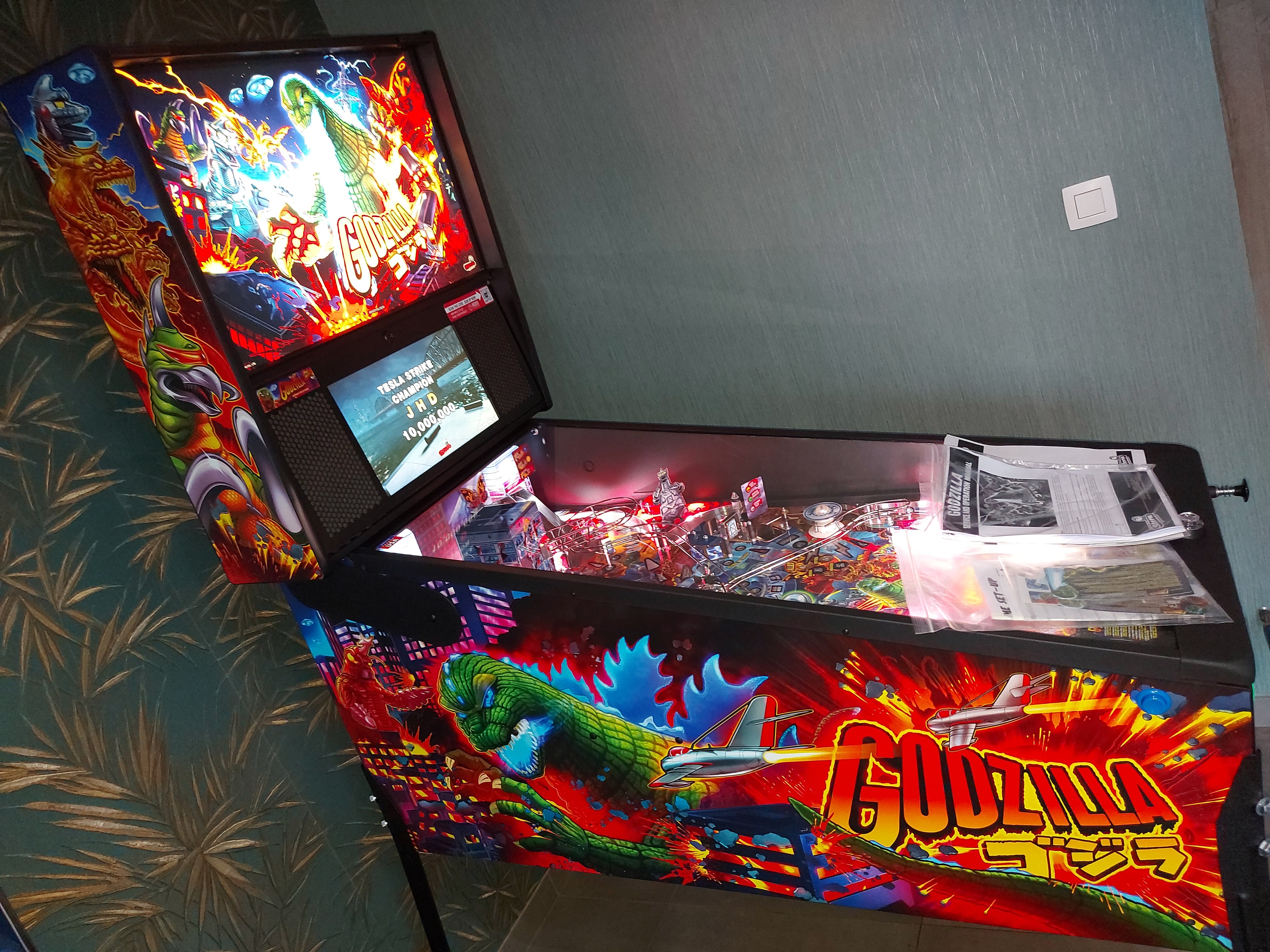 GODZILLA PINBALL STERN