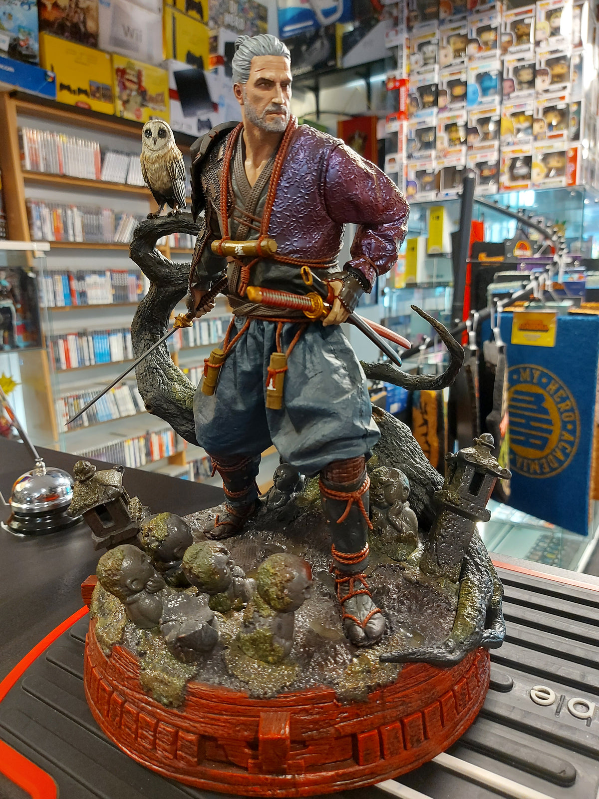 THE WITCHER III GERALT RONIN STATUE