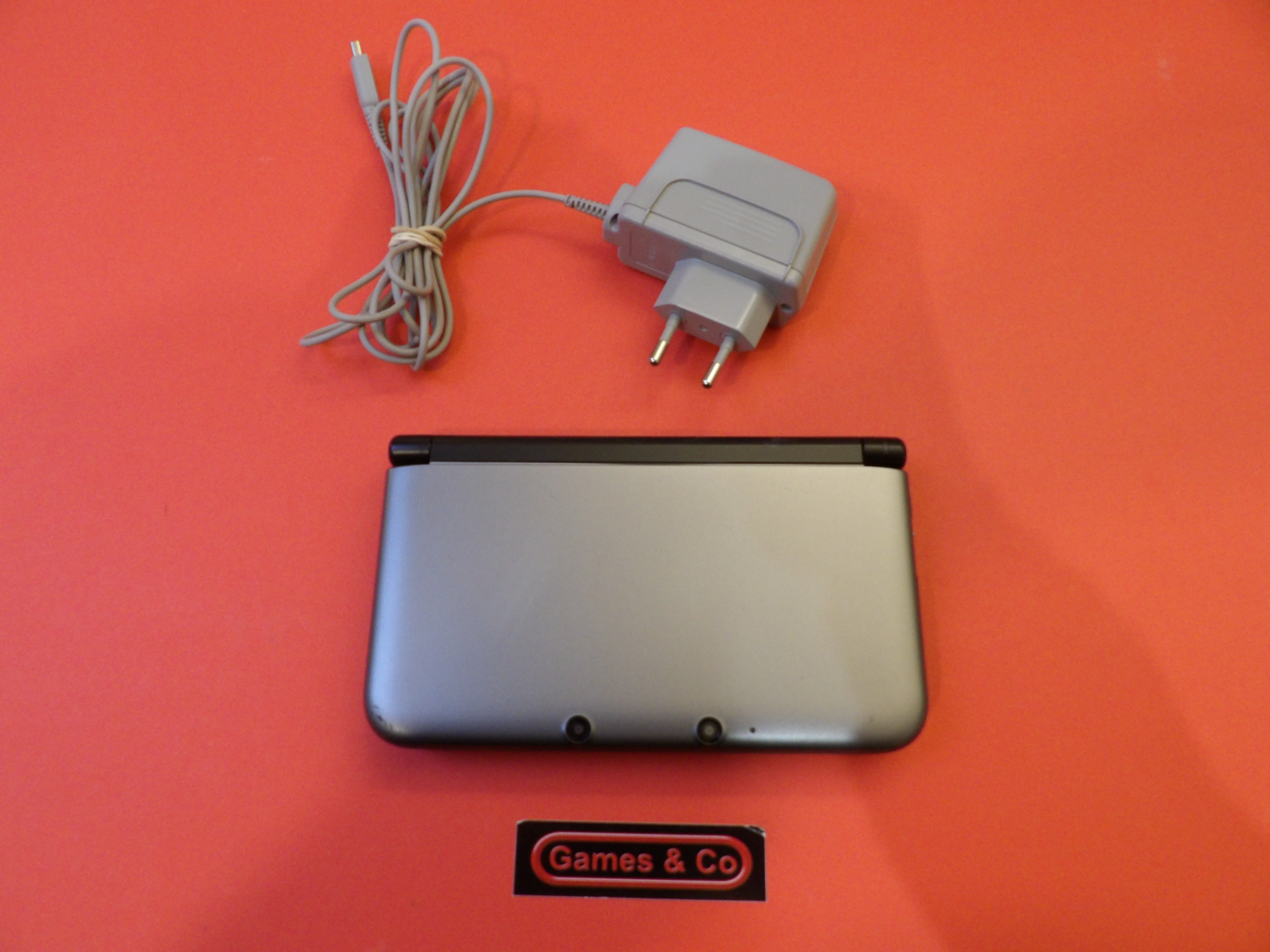 NINTENDO 3DS XL CONSOLE