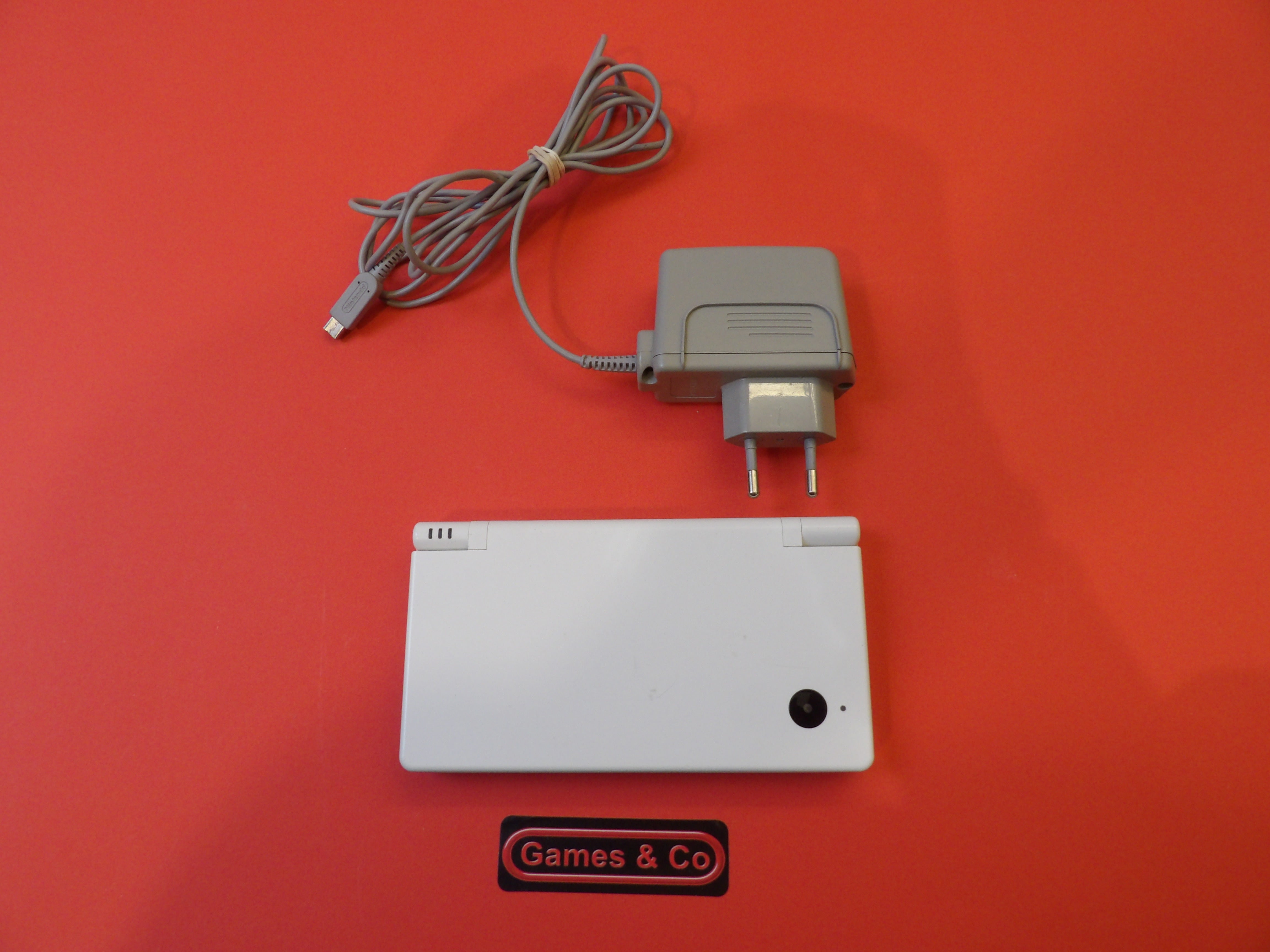 NINTENDO DSi CONSOLE