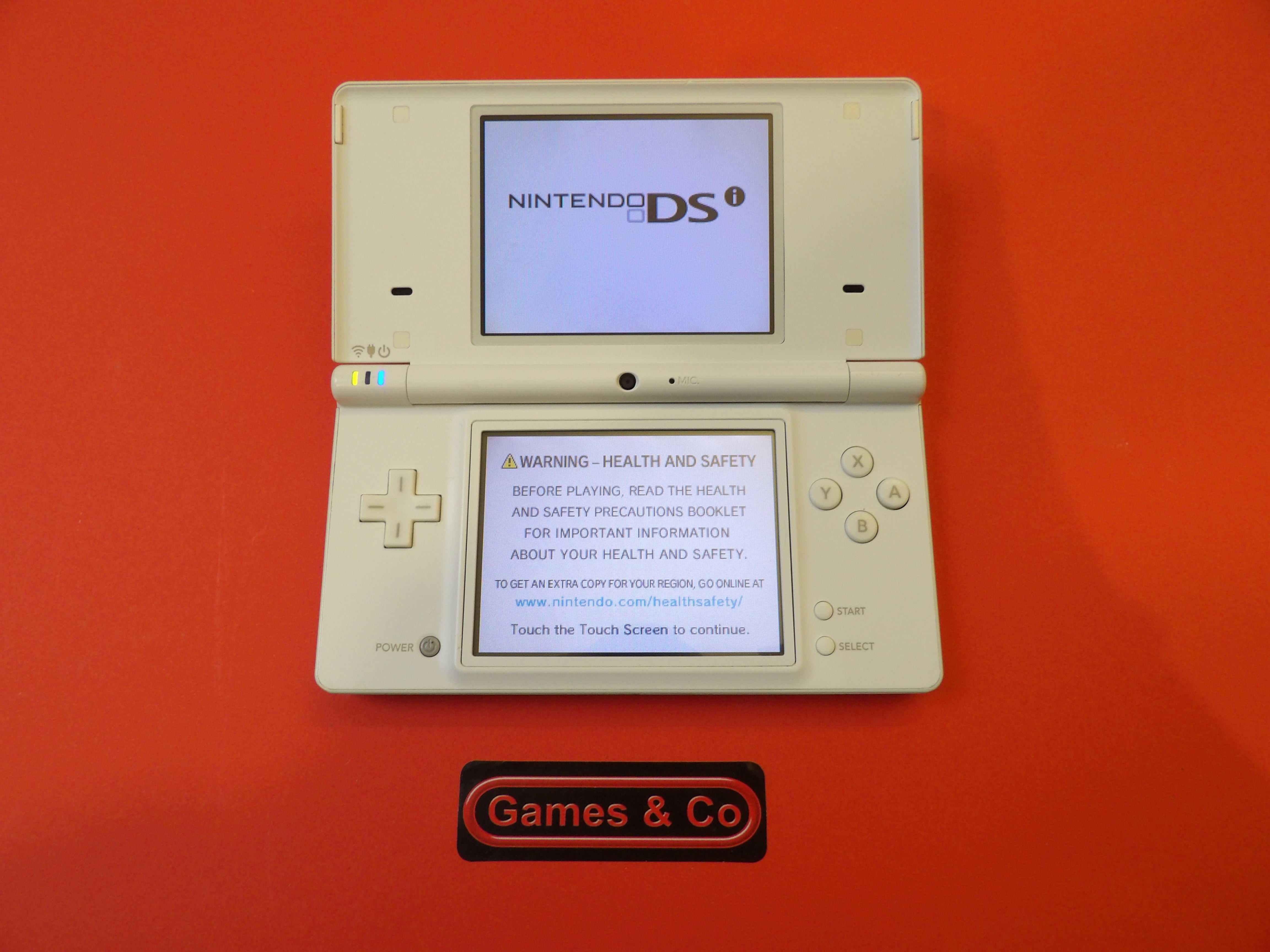 NINTENDO DSi CONSOLE