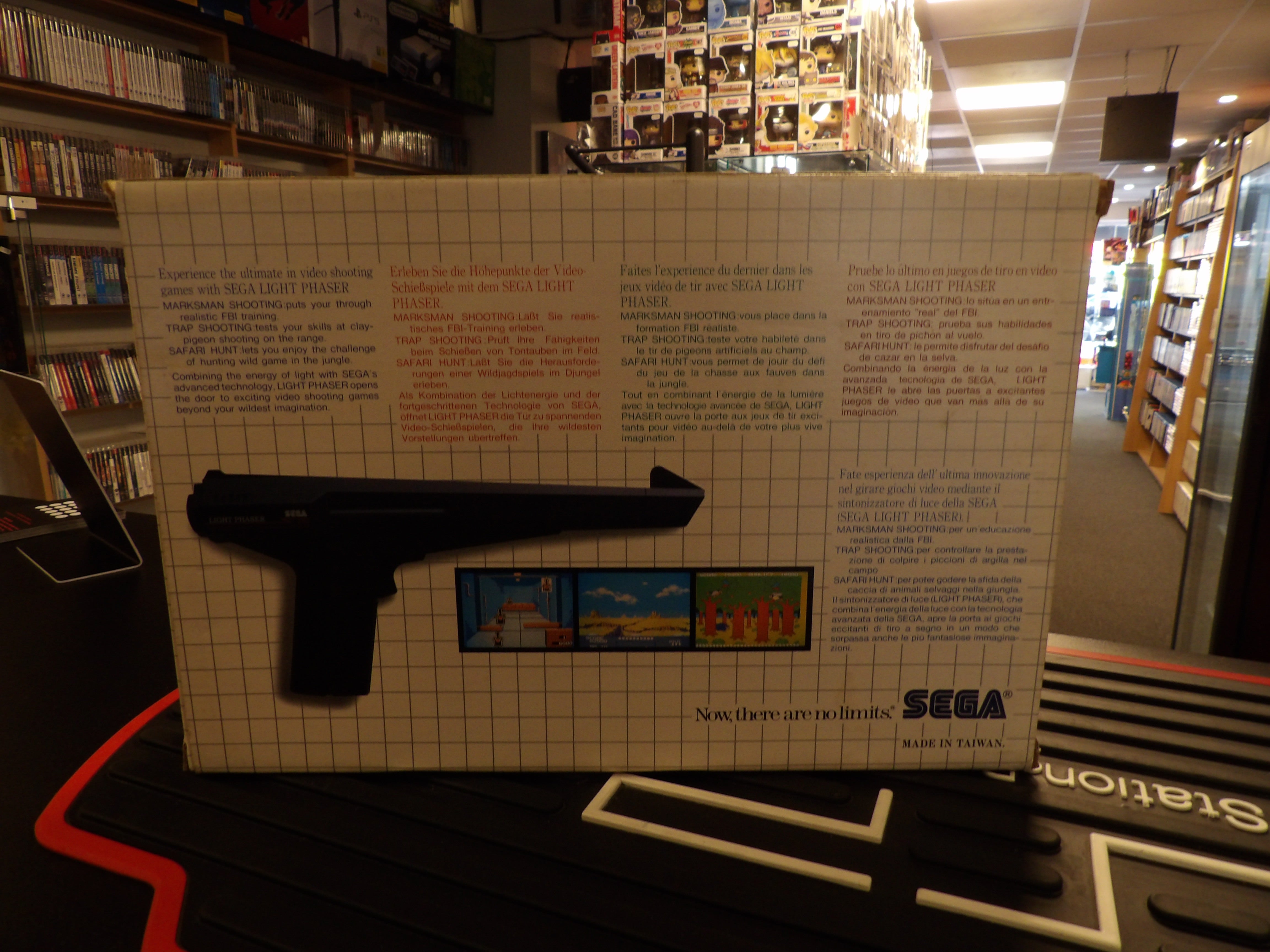 SEGA MASTER SYSTEM LIGHT PHASER CIB