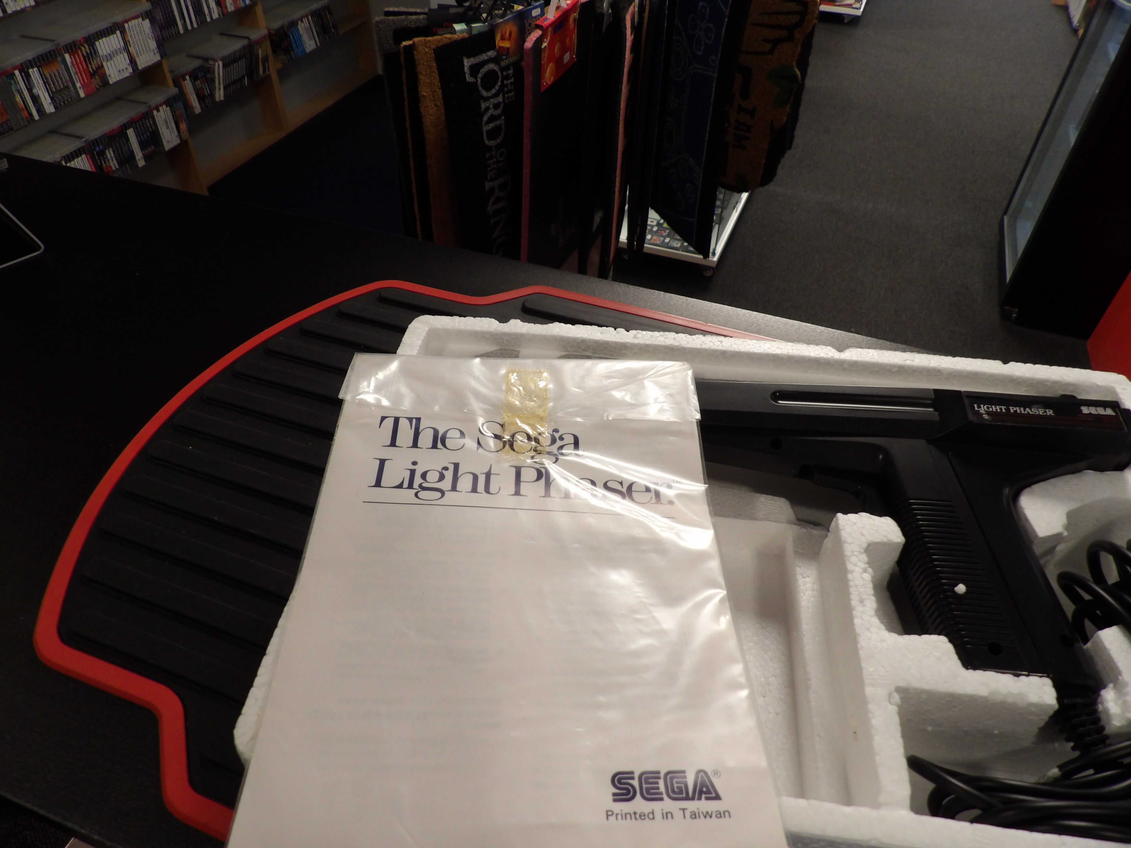 SEGA MASTER SYSTEM LIGHT PHASER CIB