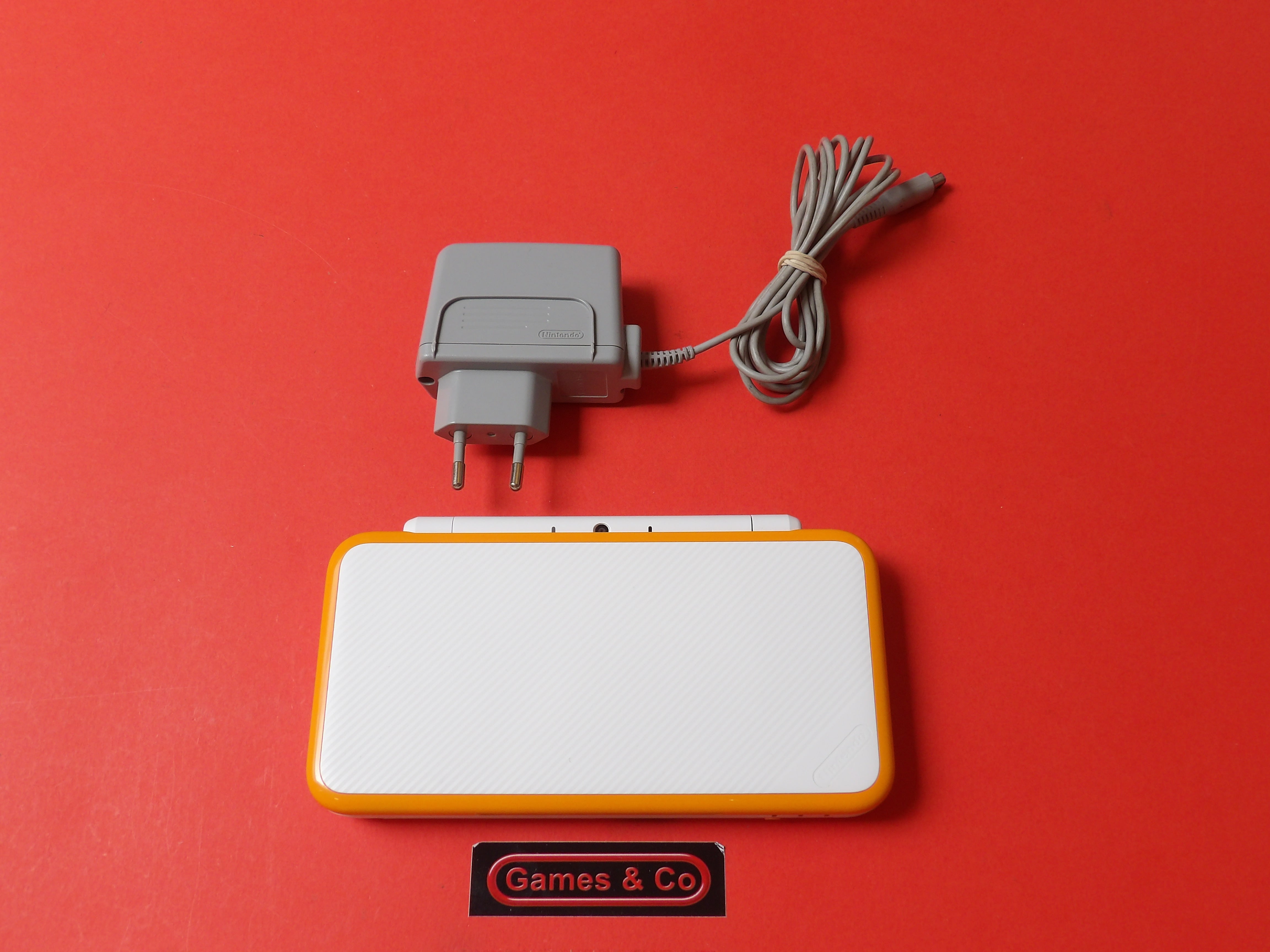 NINTENDO 2DS XL CONSOLE