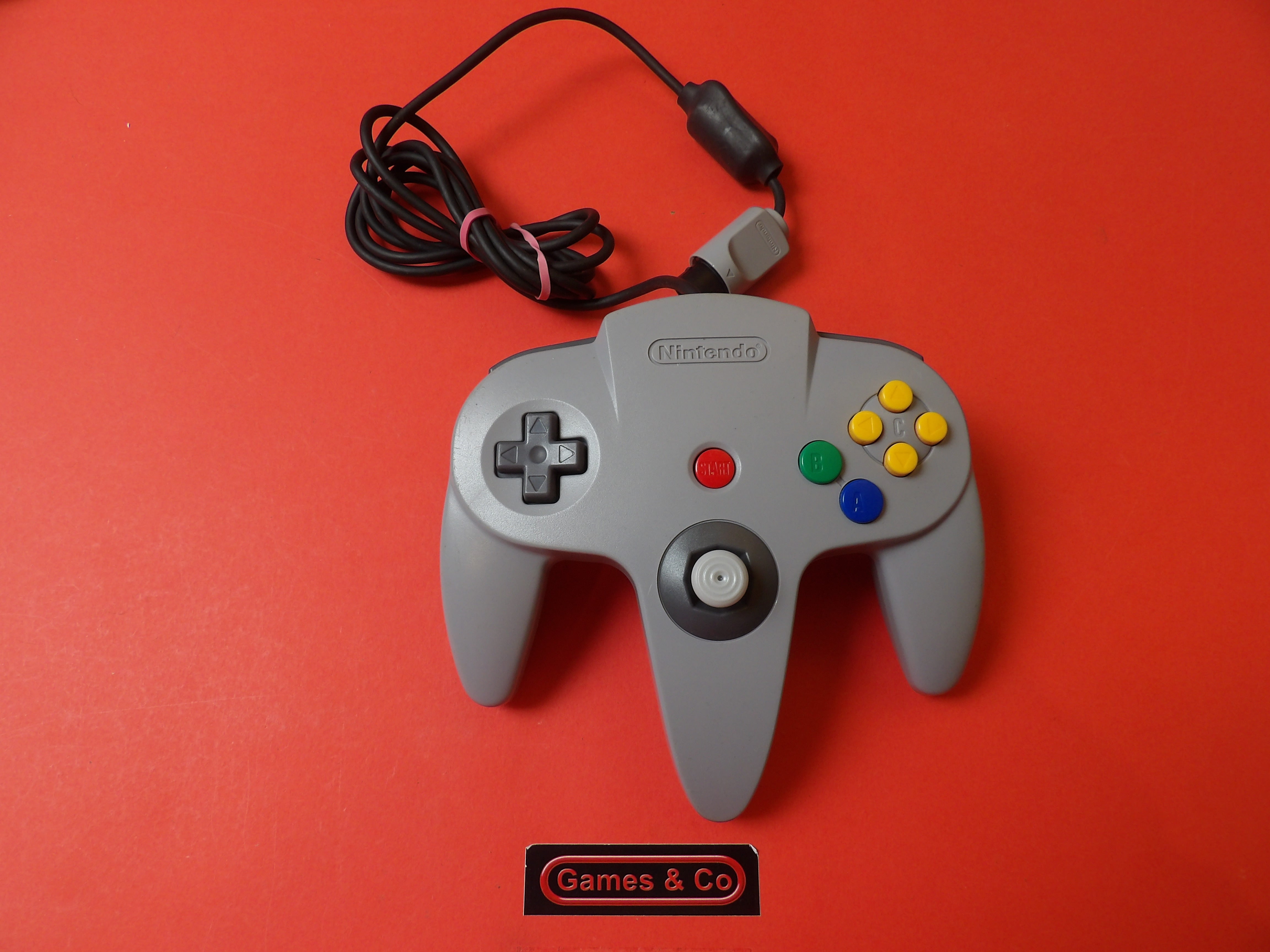 NINTENDO 64 CONTROLLER