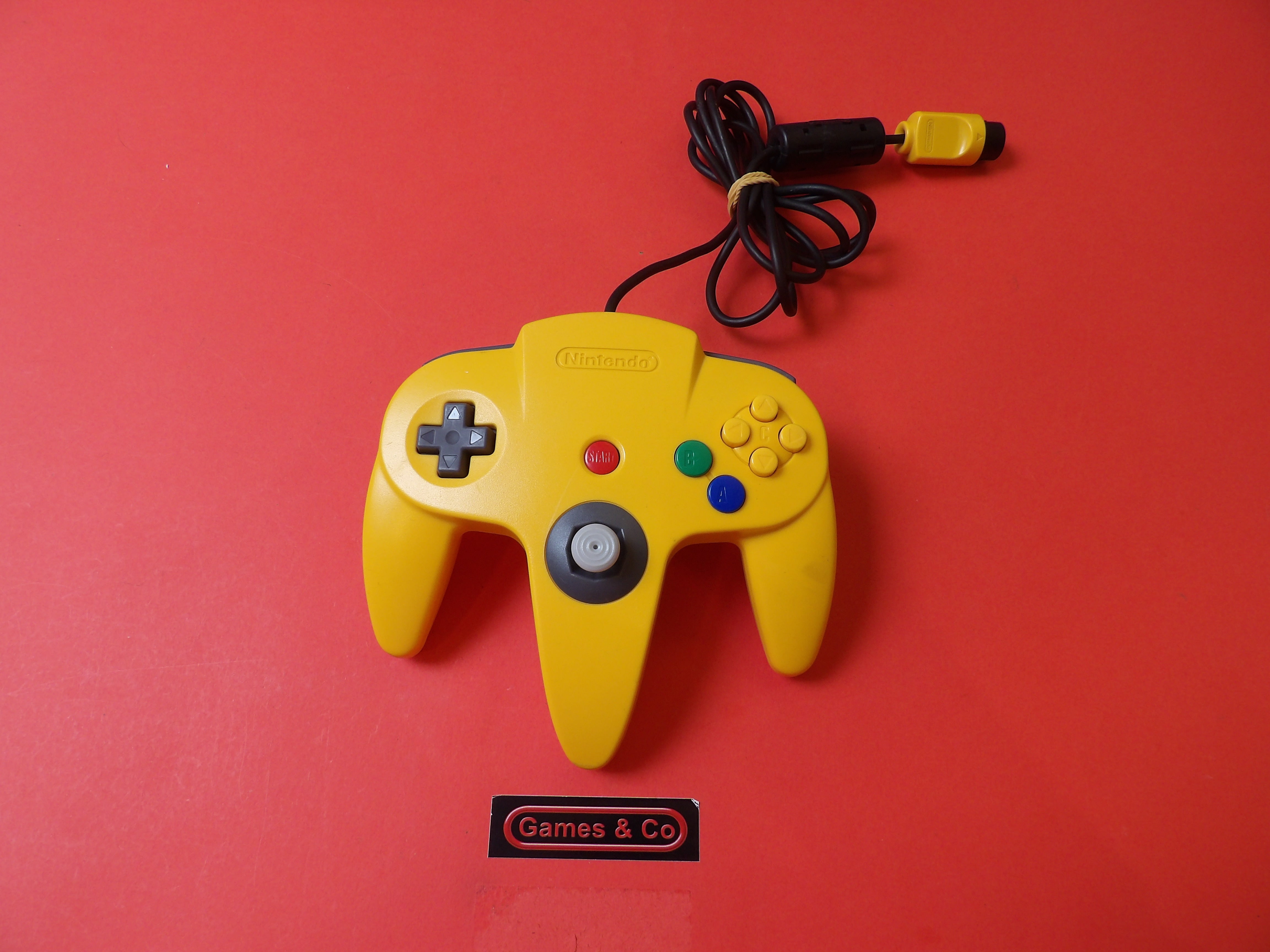 NINTENDO 64 CONTROLLER