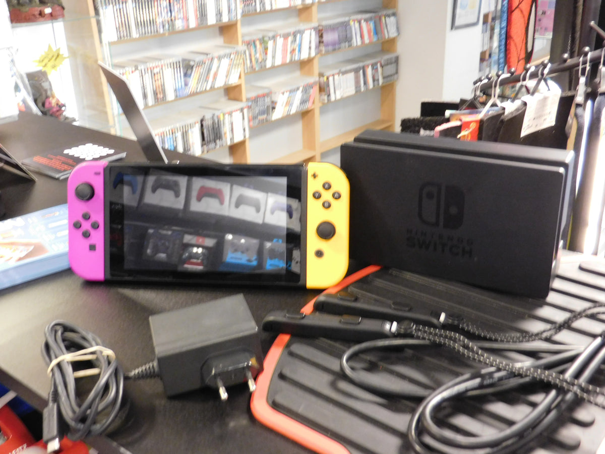 NINTENDO SWITCH CONSOLE