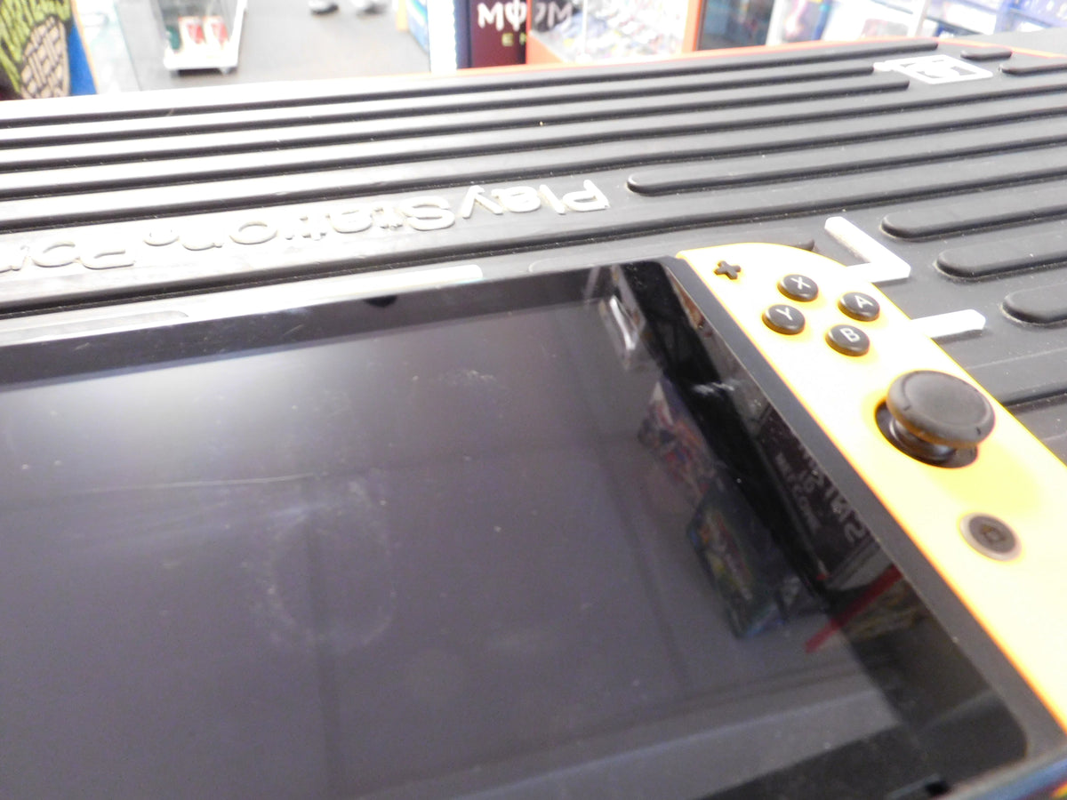NINTENDO SWITCH CONSOLE