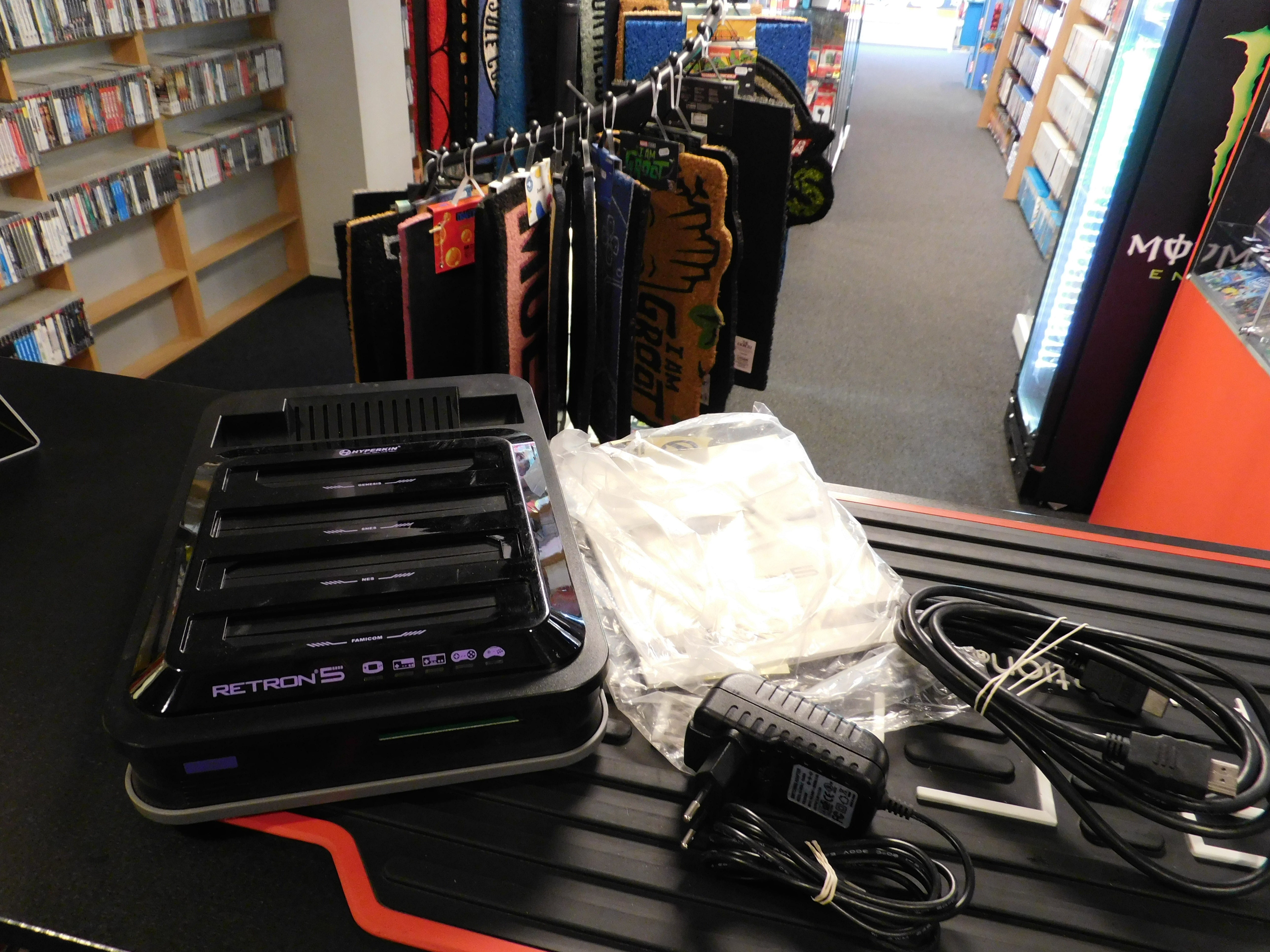 RETRON 5 CONSOLE