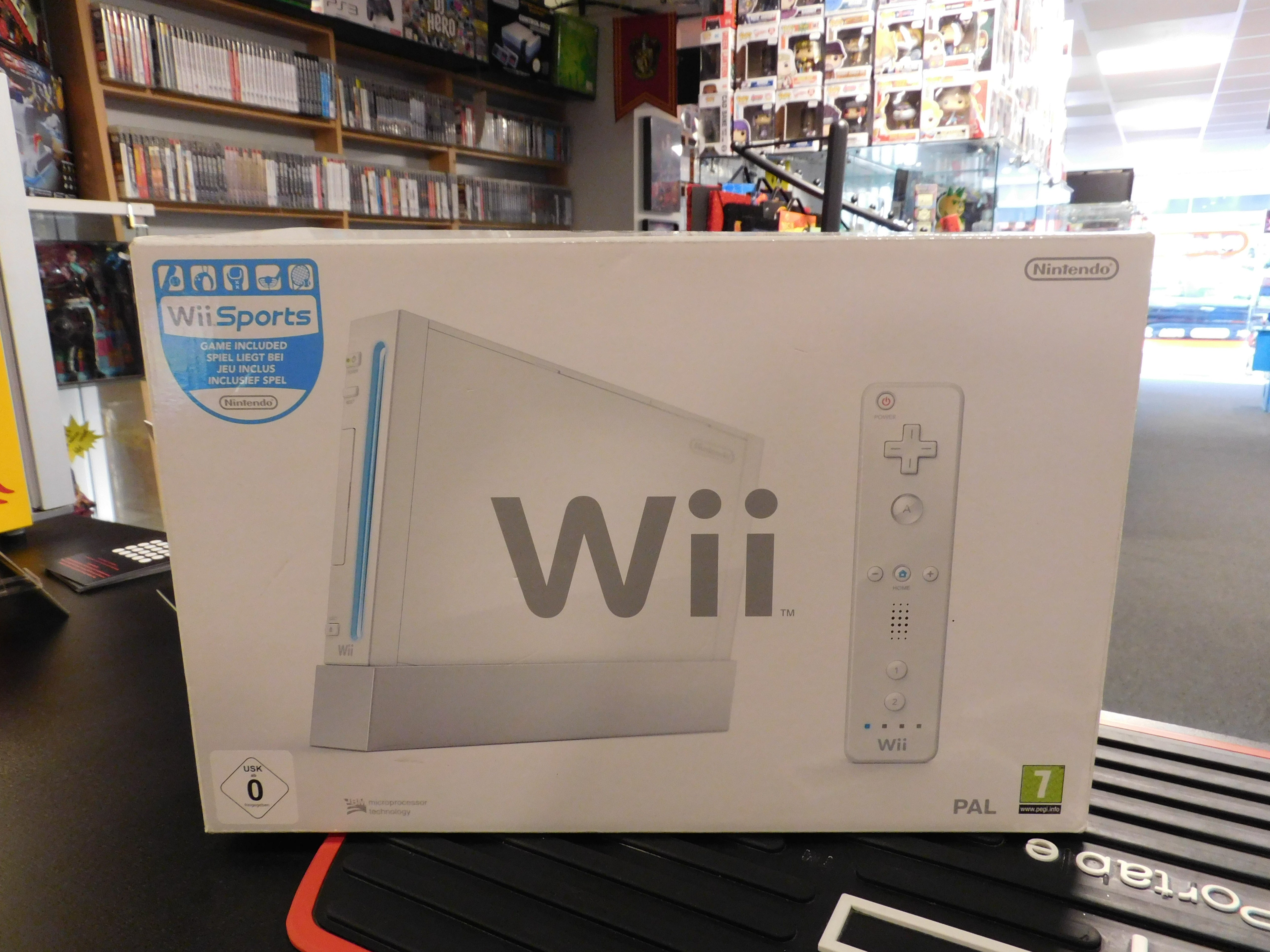 Wii CONSOLE + Wii SPORTS