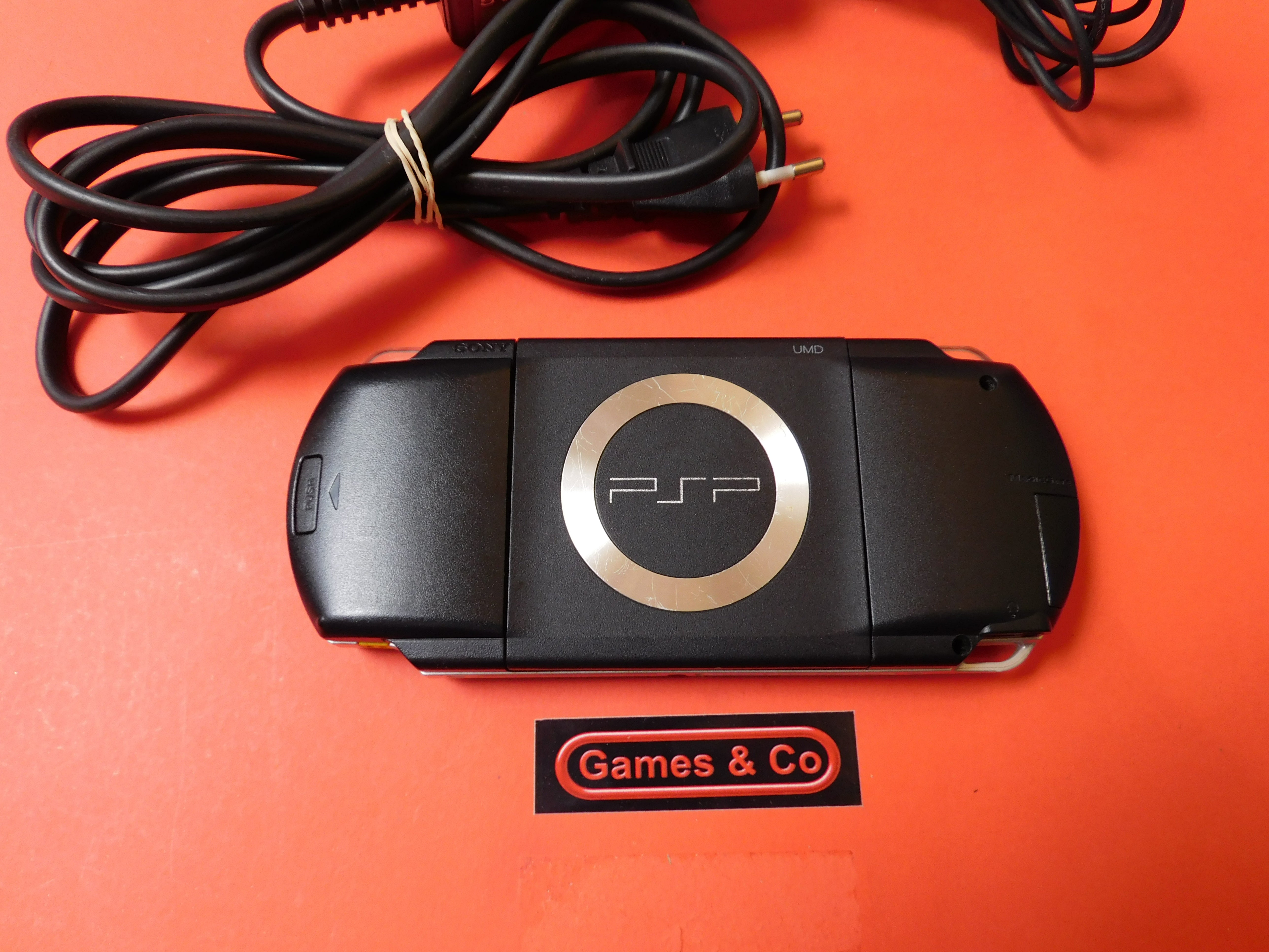 PSP CONSOLE  PSP-2004
