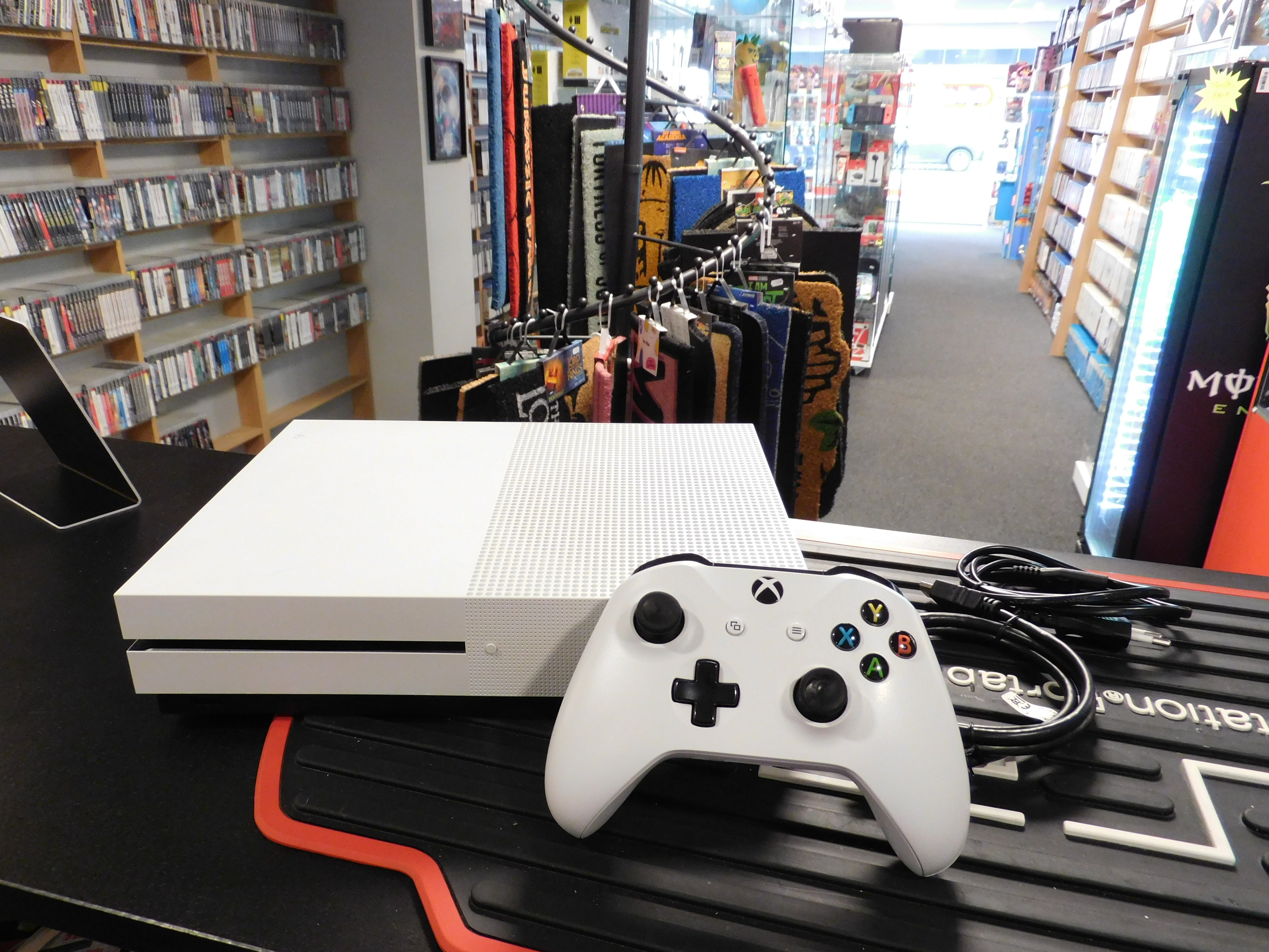 XBOX ONE  S CONSOLE 1TB