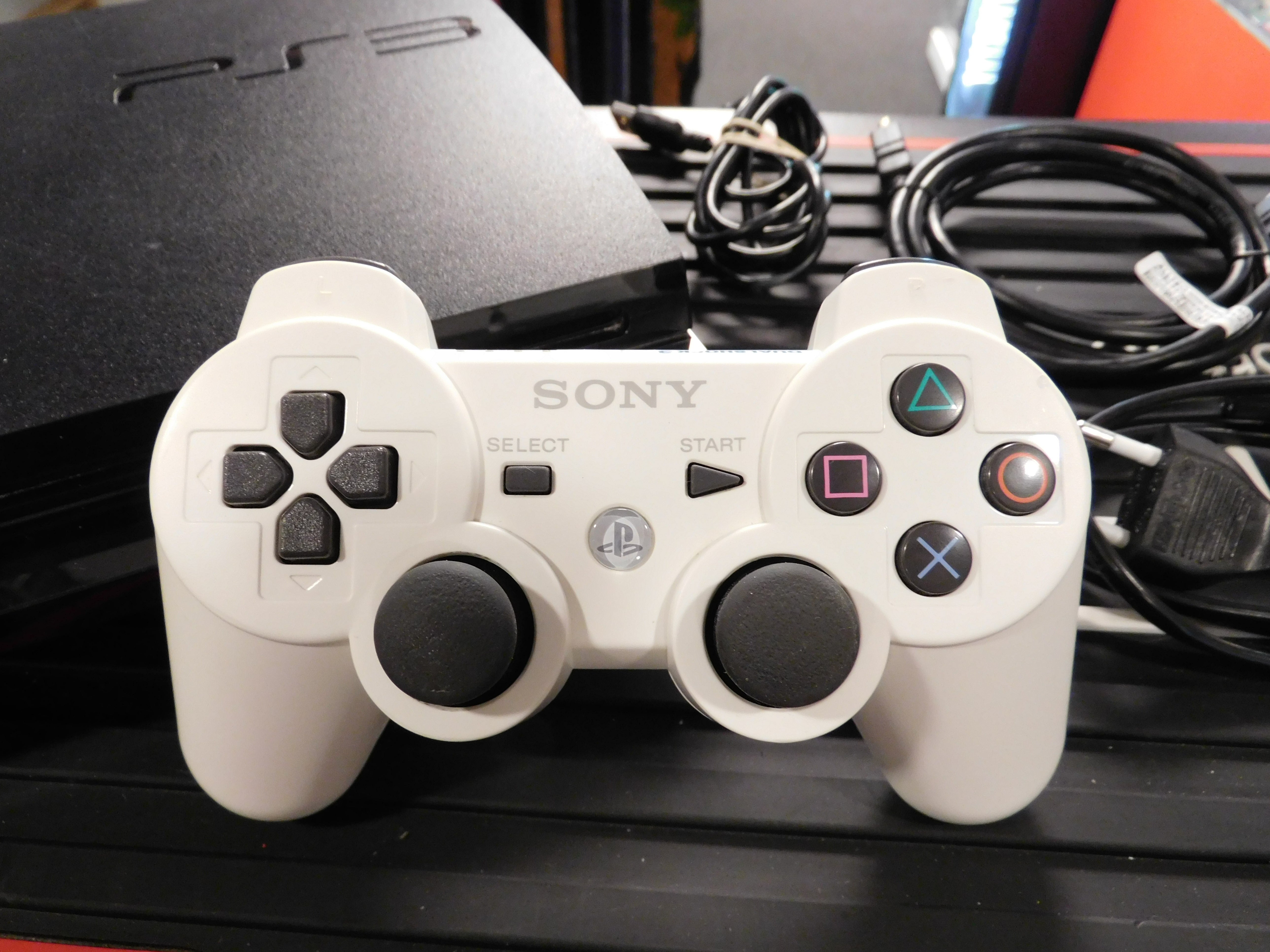 PS3 SLIM CONSOLE 320 GB