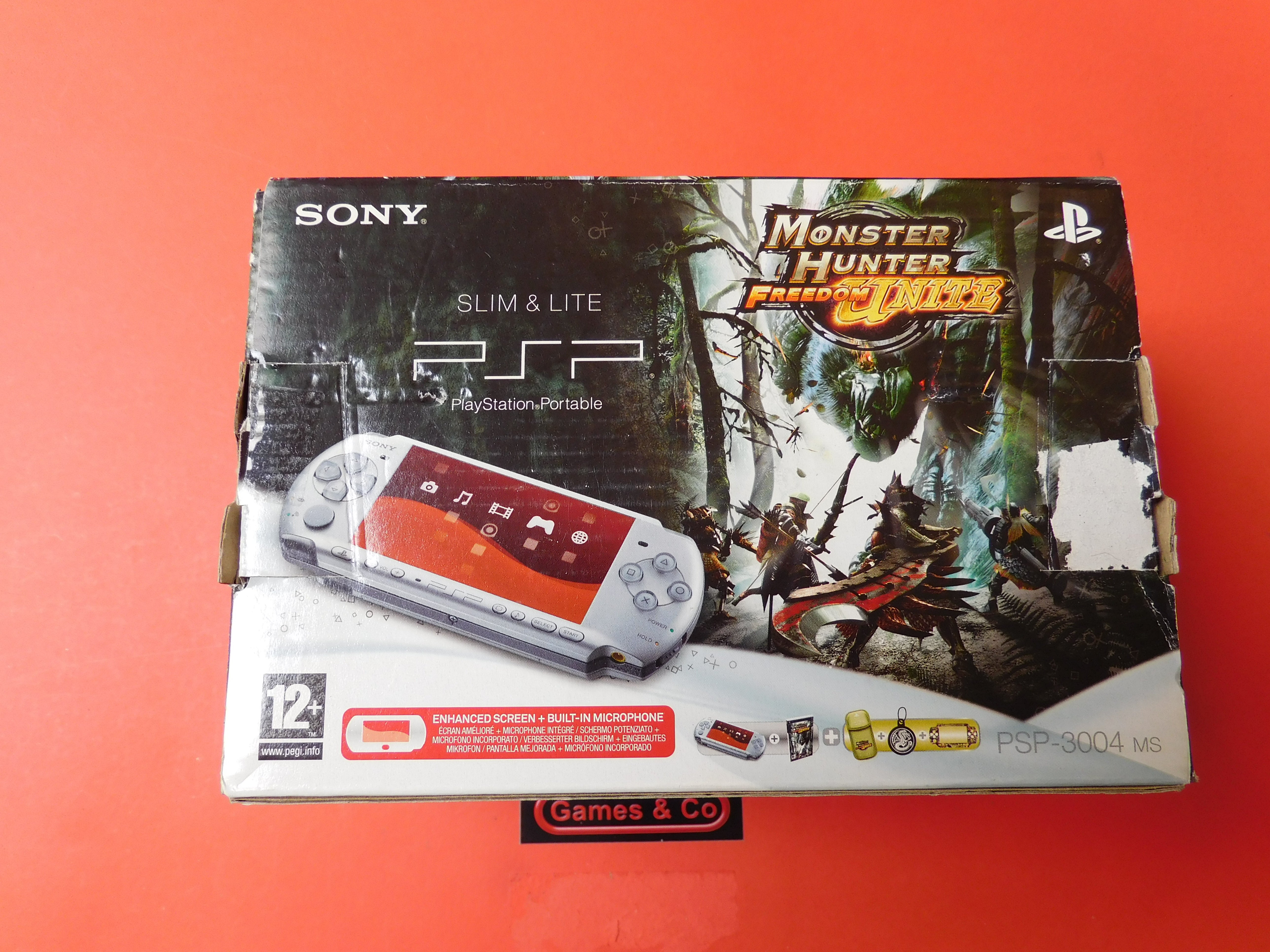 PSP CONSOLE  MONSTER HUNTER BUNDEL PSP-3004