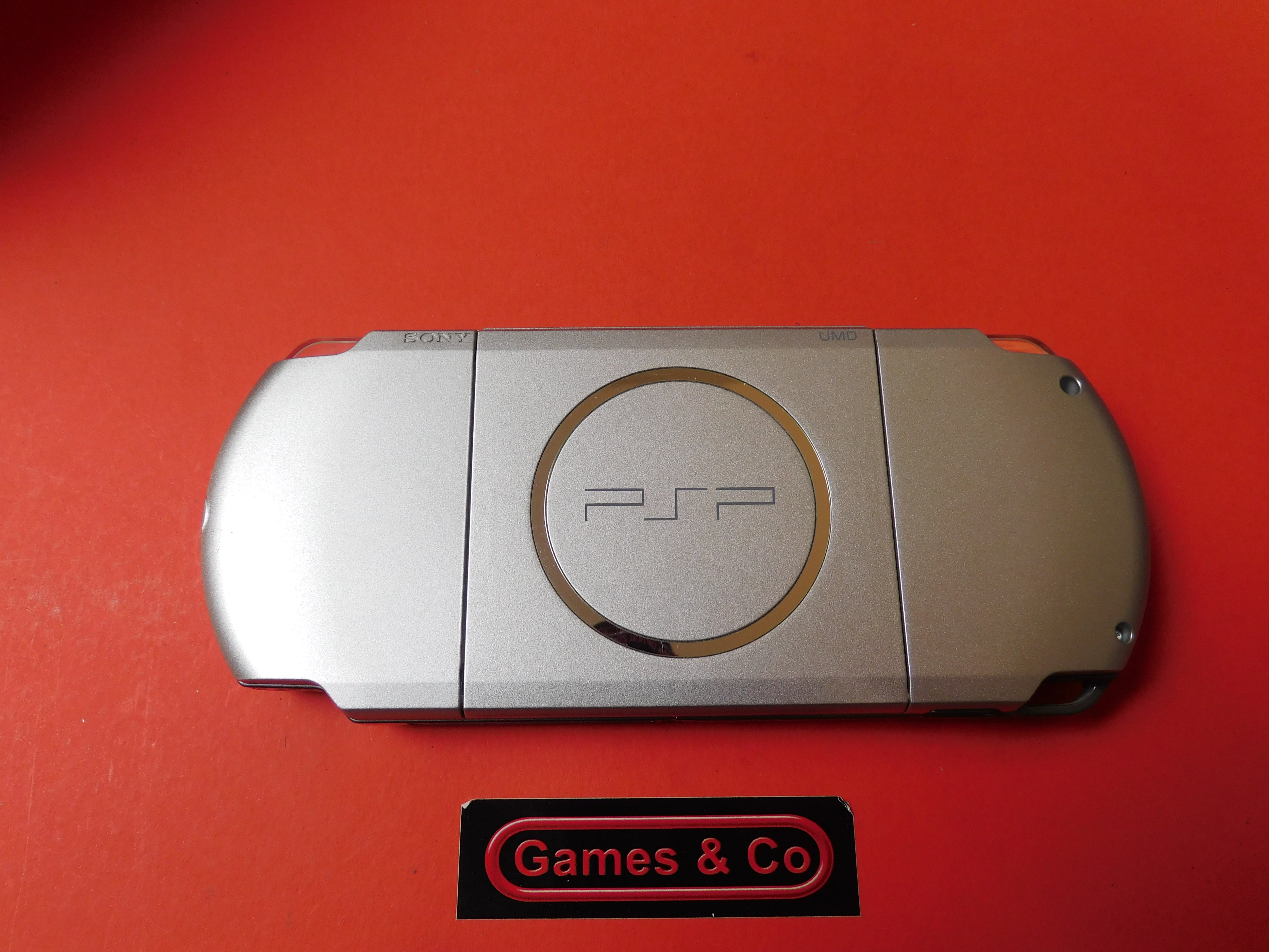 PSP CONSOLE  MONSTER HUNTER BUNDEL PSP-3004
