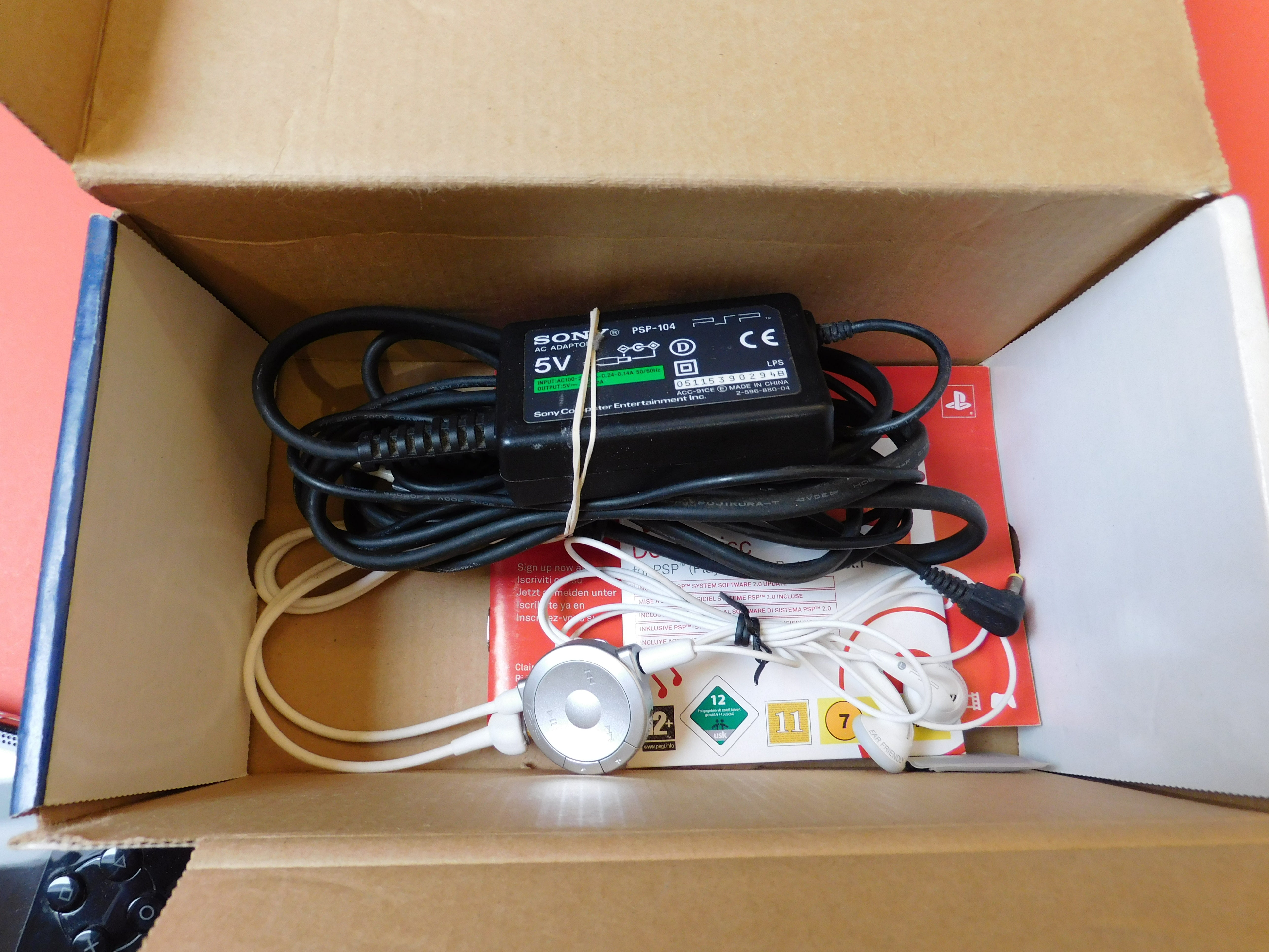 PSP CONSOLE GIGA PACK