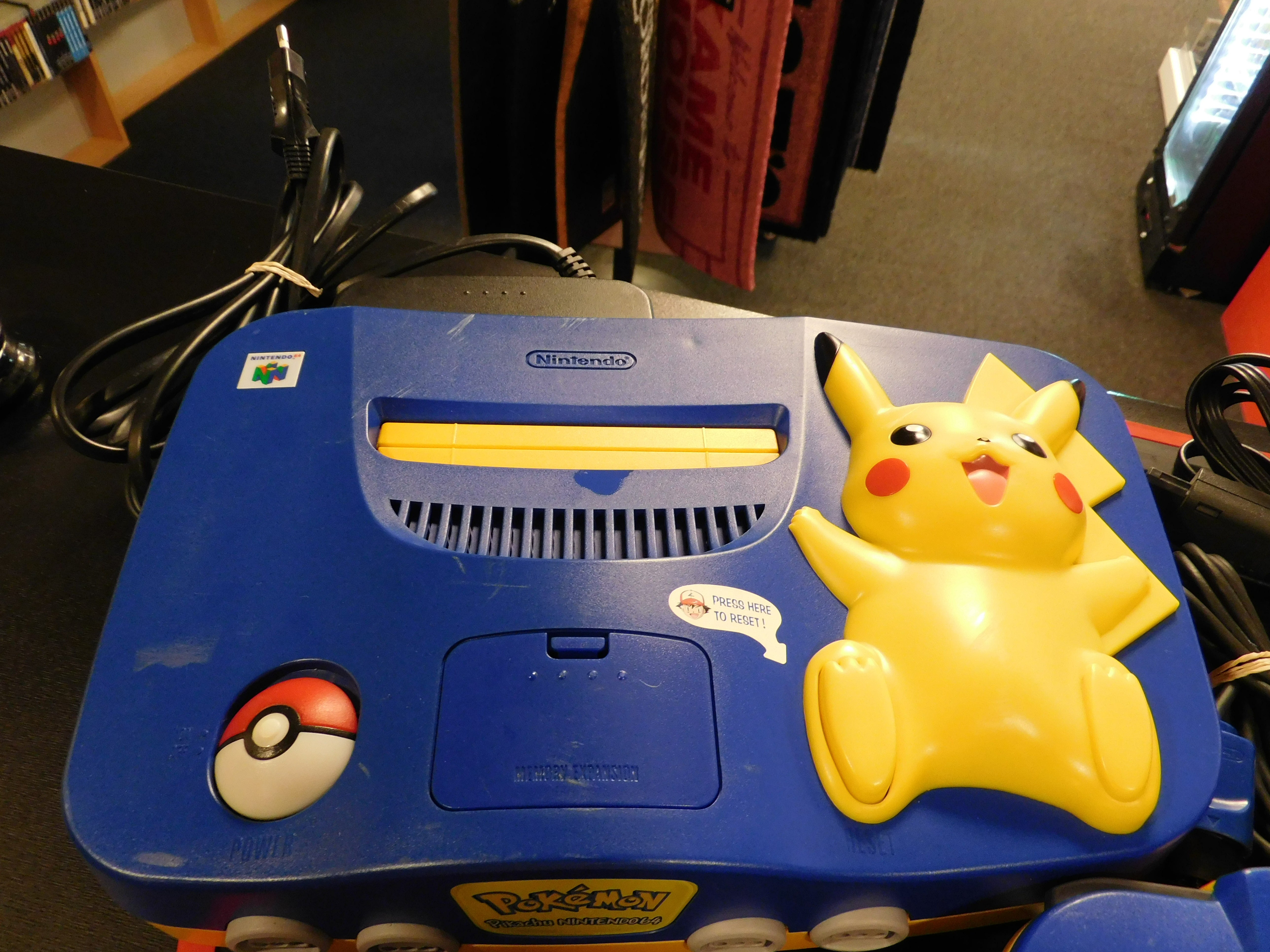 N64 CONSOLE PIKACHU EDITION