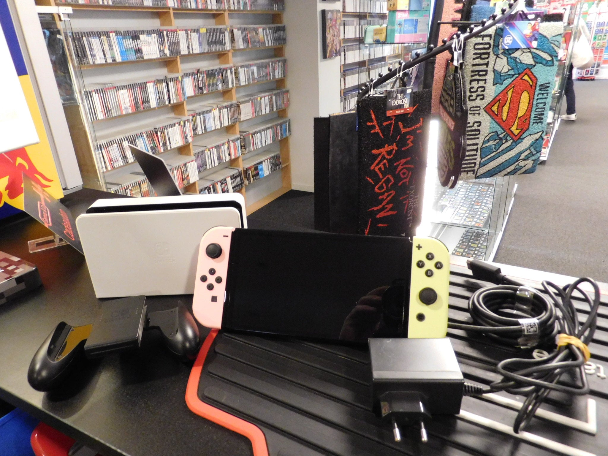 NINTENDO SWITCH  OLED CONSOLE