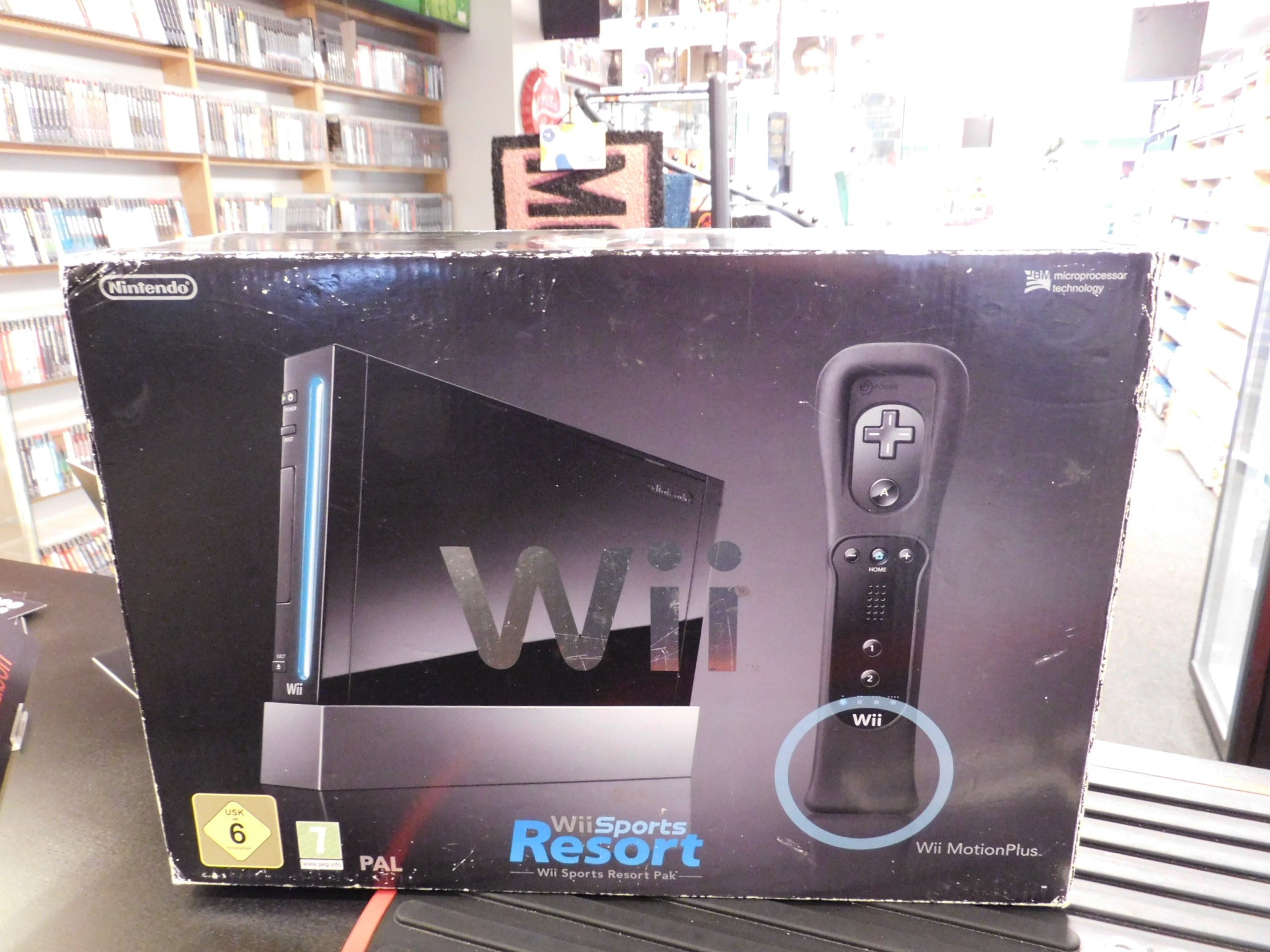 Wii CONSOLE  Wii SPORTS RESORT PACK