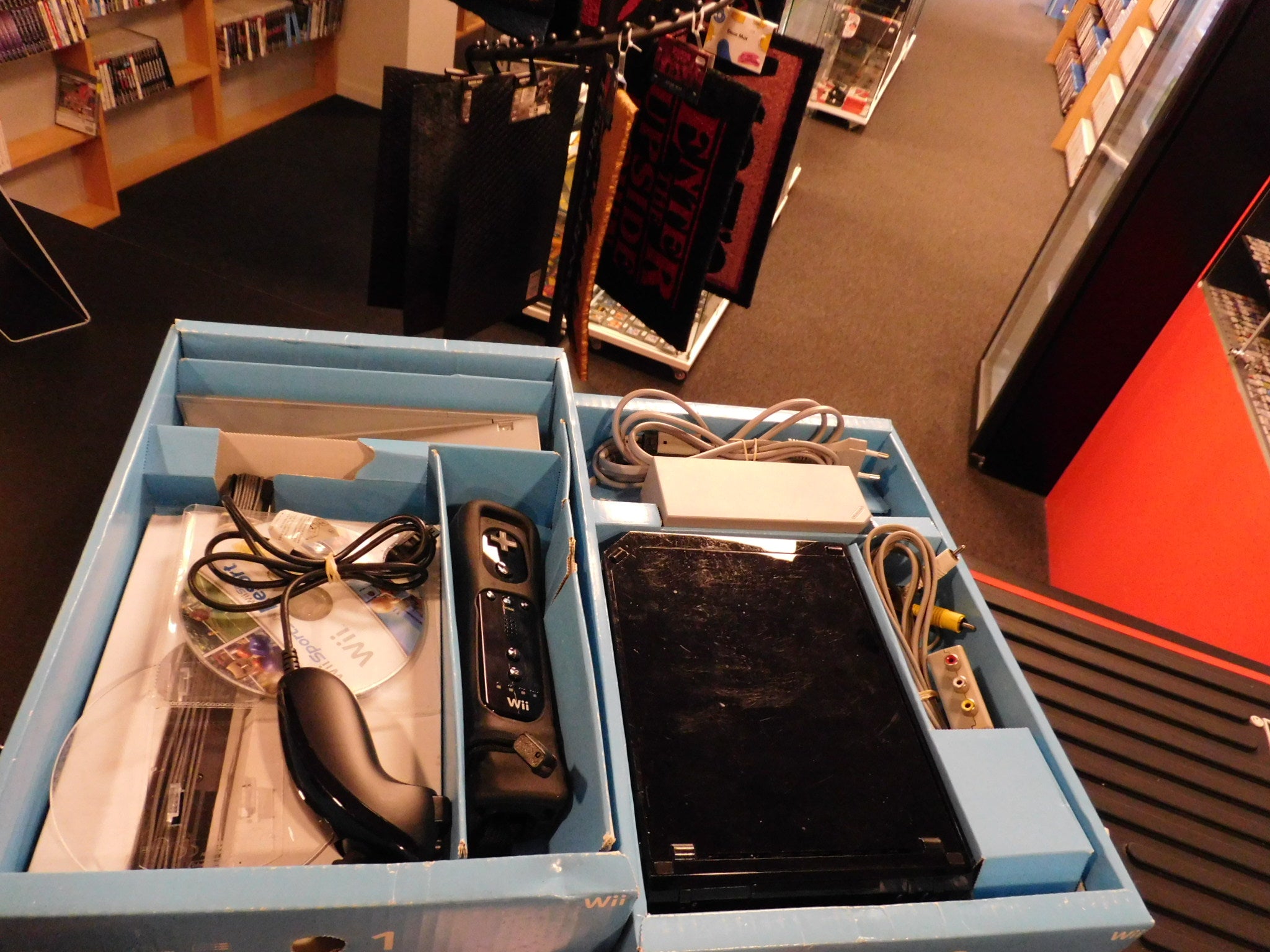 Wii CONSOLE  Wii SPORTS RESORT PACK