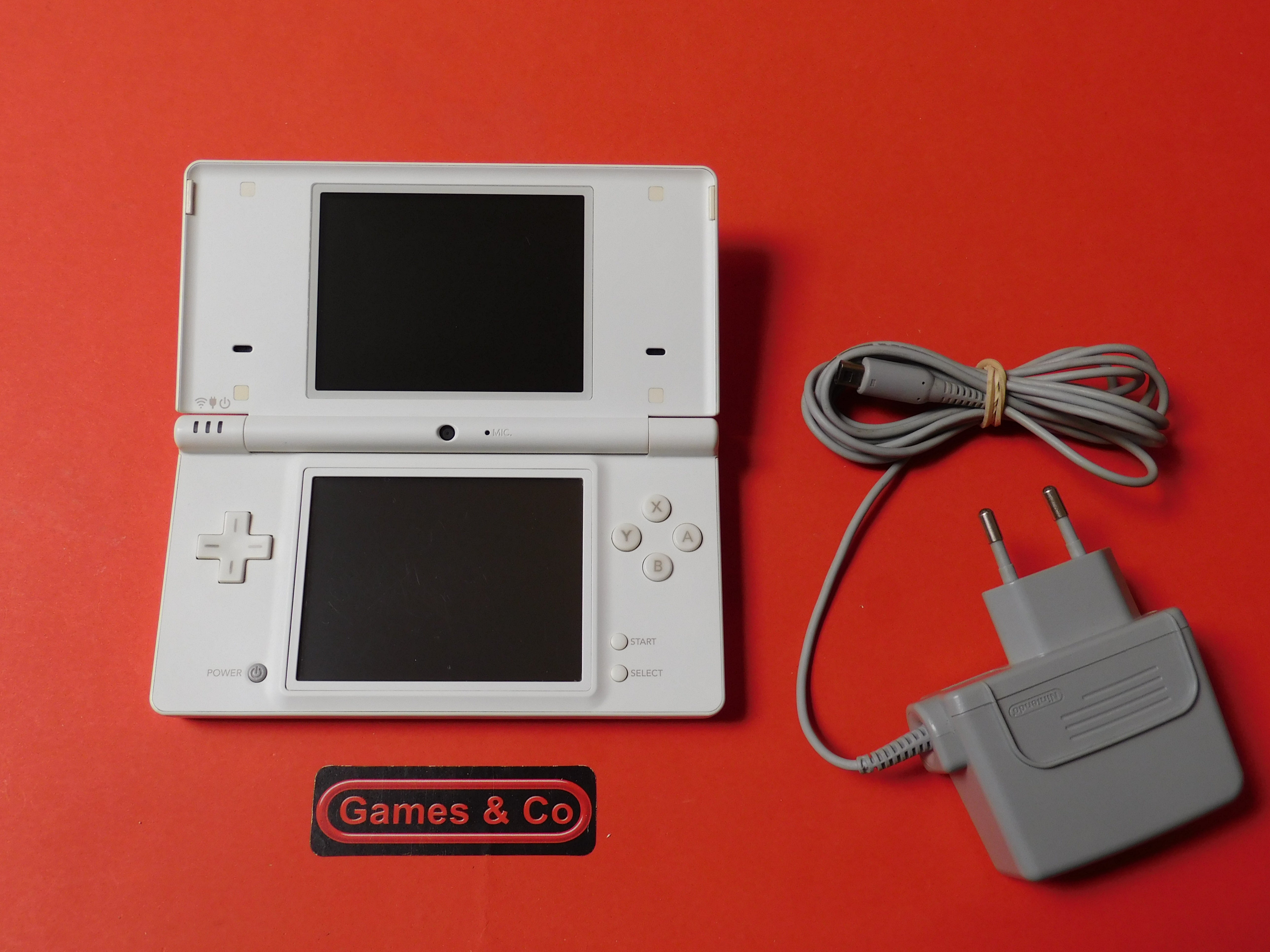 NINTENDO DSi CONSOLE