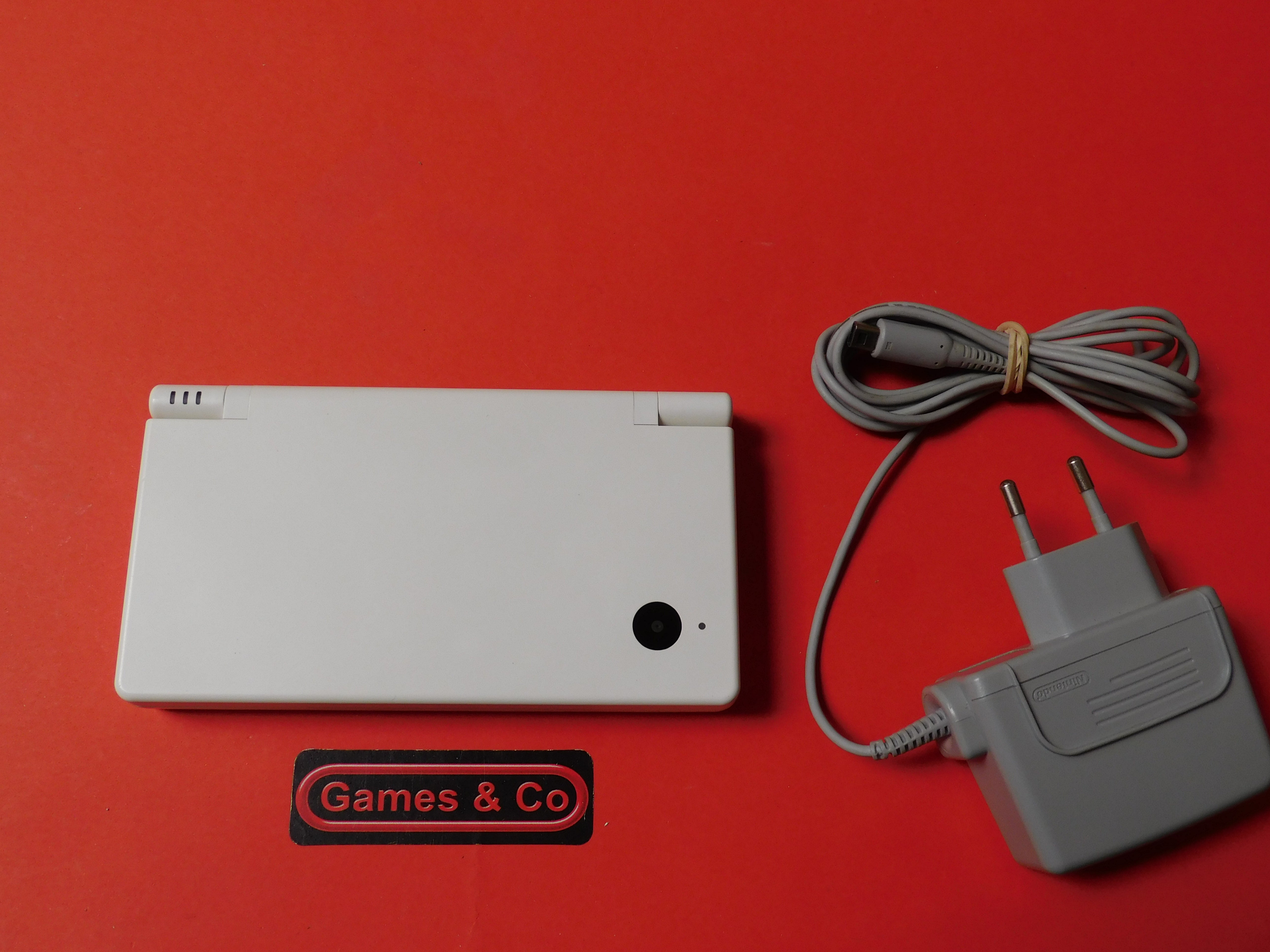 NINTENDO DSi CONSOLE