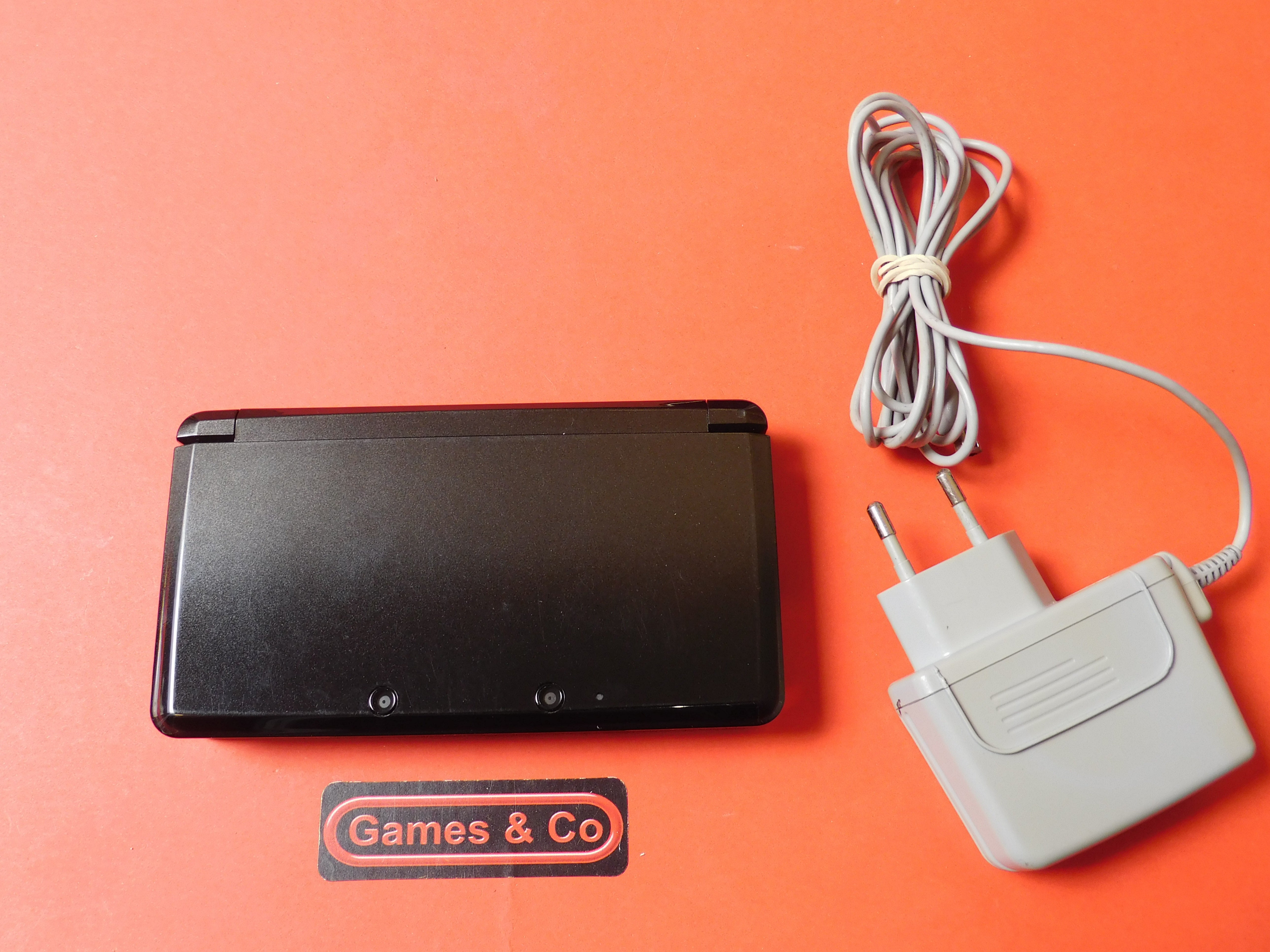 NINTENDO 3DS CONSOLE