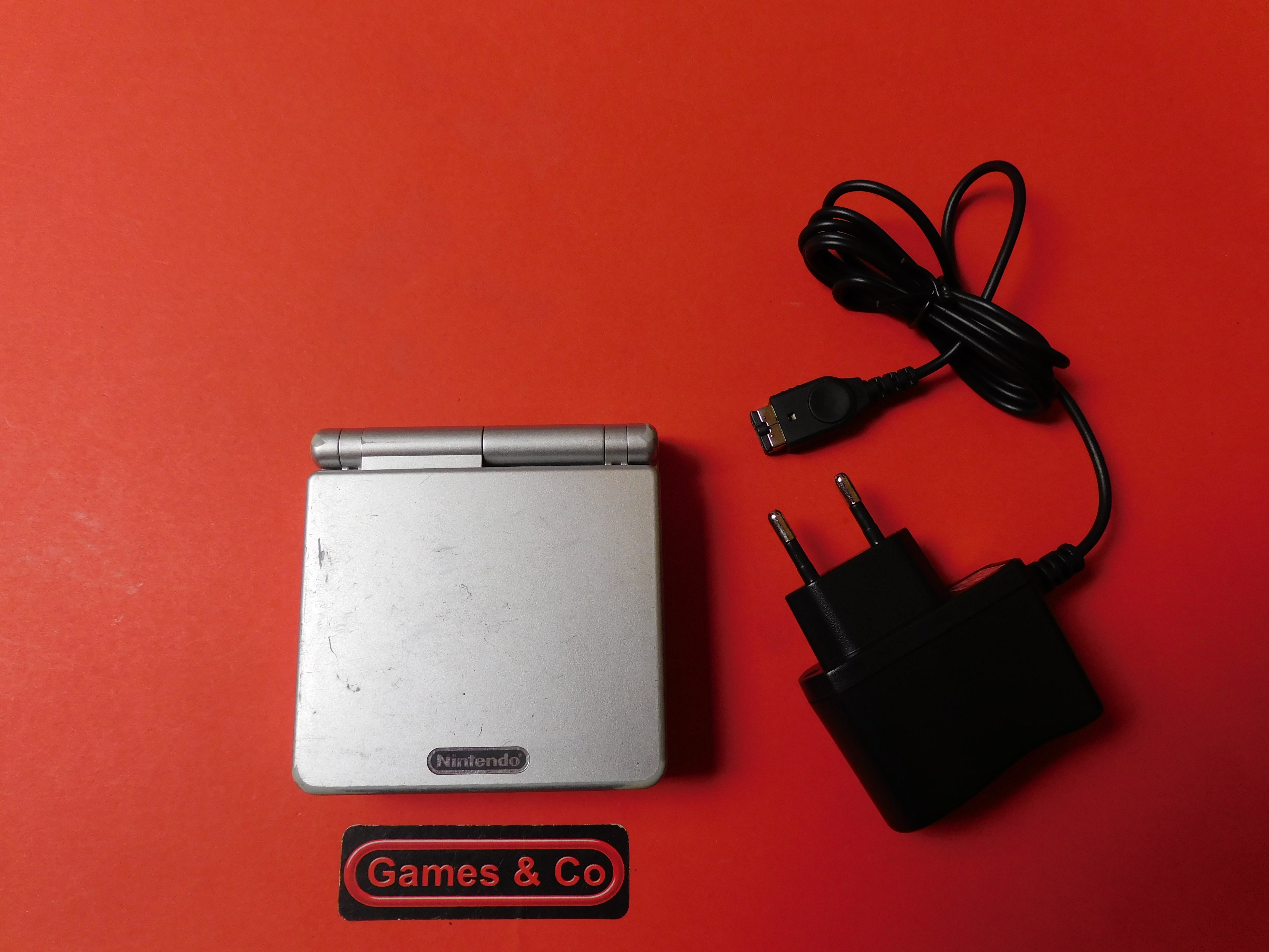 GAMEBOY ADVANCE SP CONSOLE