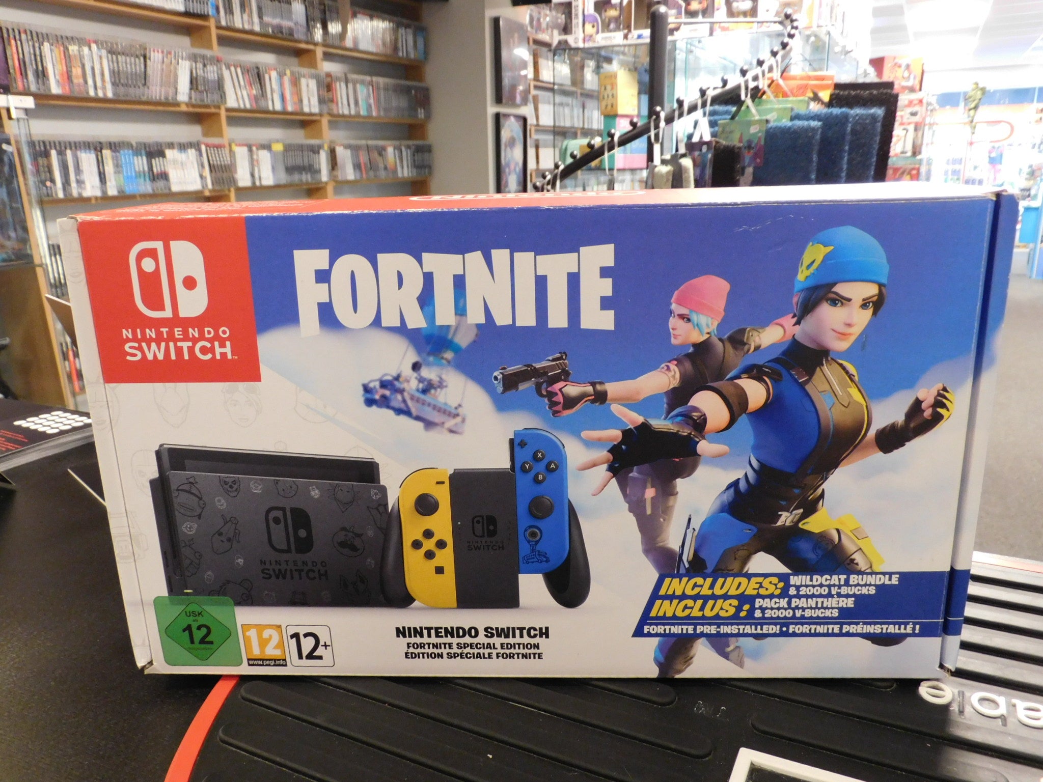 NINTENDO SWITCH CONSOLE FORTNITE EDITION