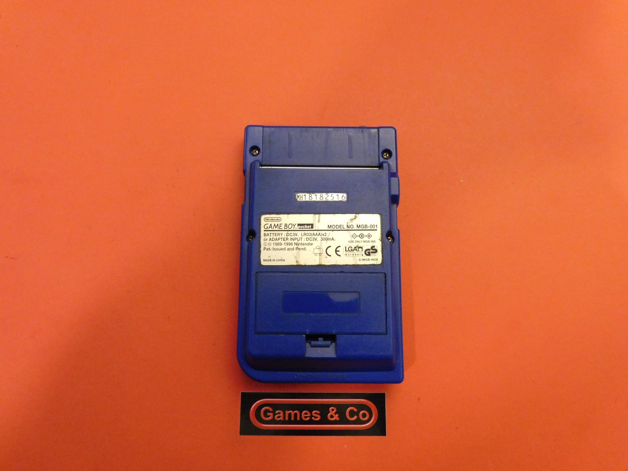 GAME BOY POCKET CONSOLE