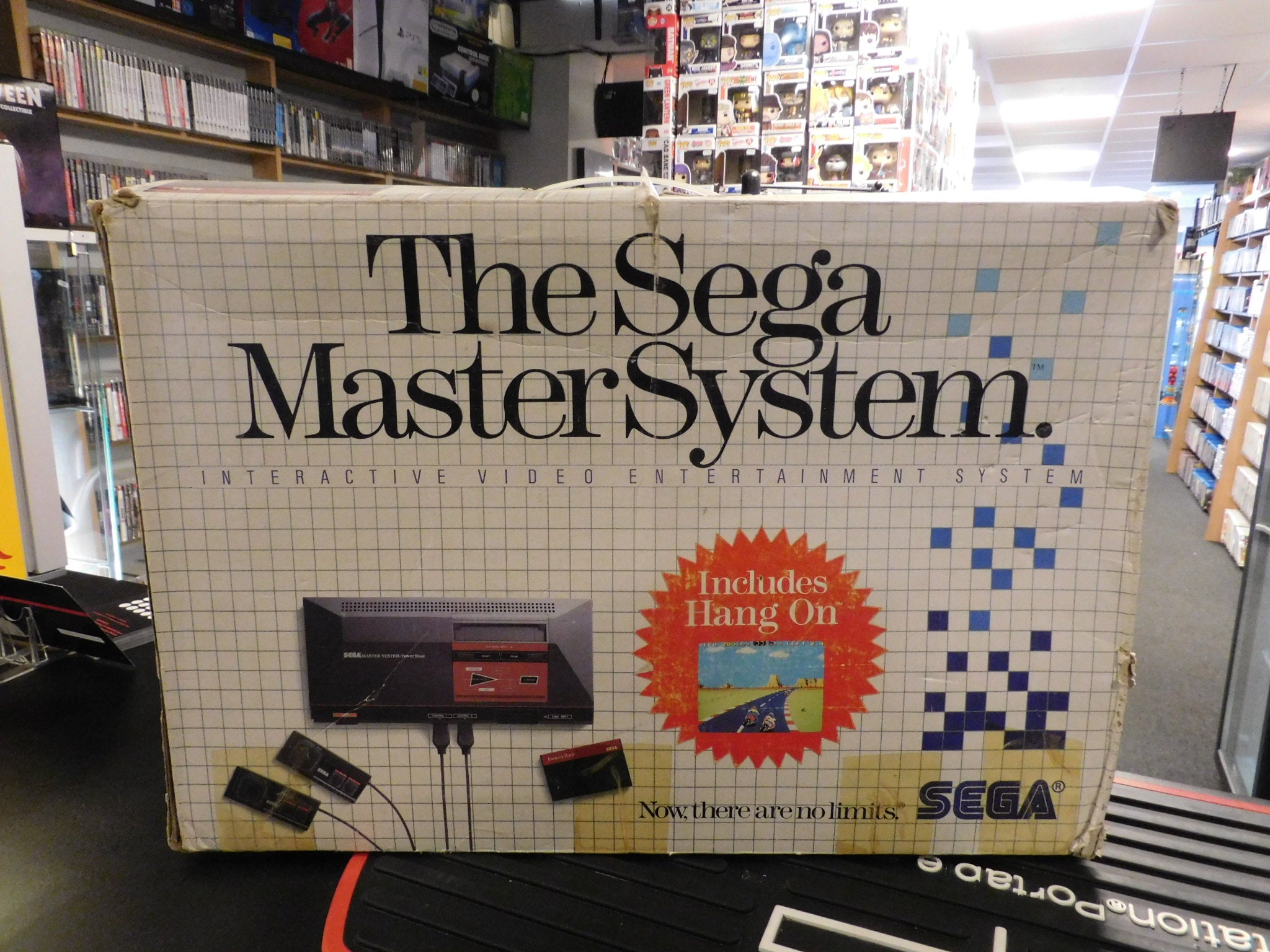 SEGA MASTER SYSTEM I  CONSOLE  HANG ON EDITION