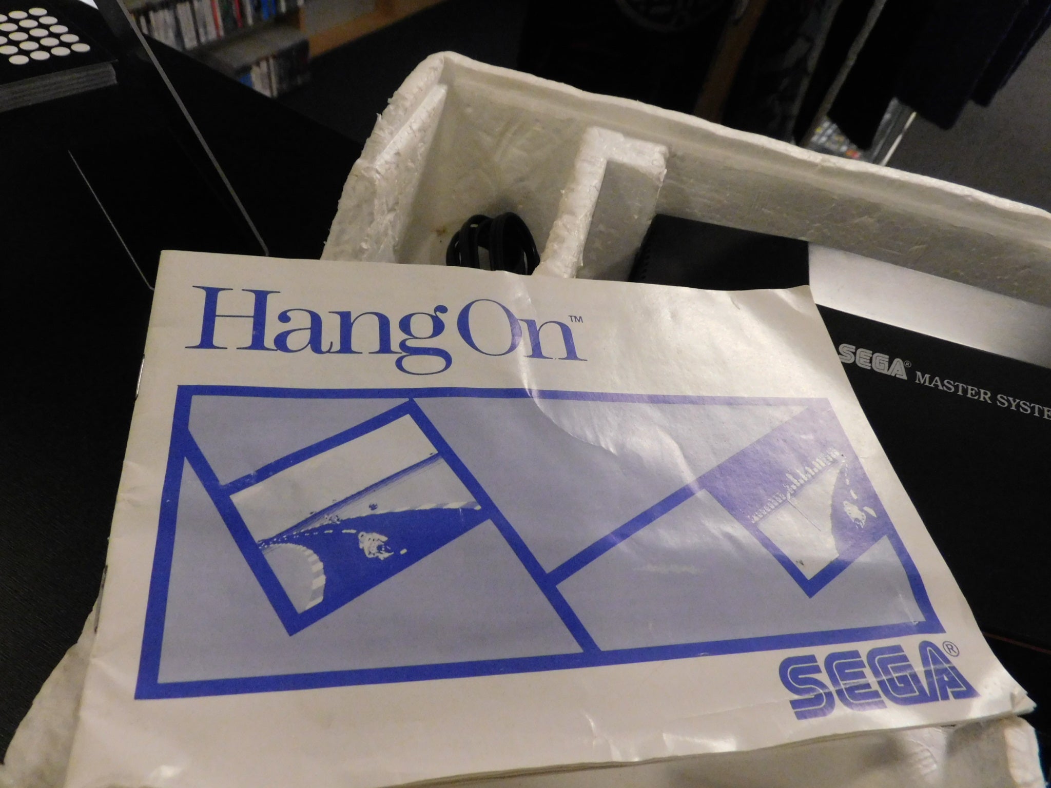 SEGA MASTER SYSTEM I  CONSOLE  HANG ON EDITION