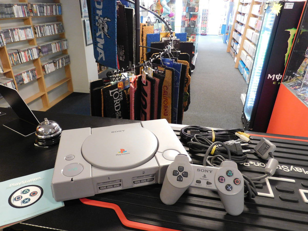 PLAYSTATION 1 CONSOLE