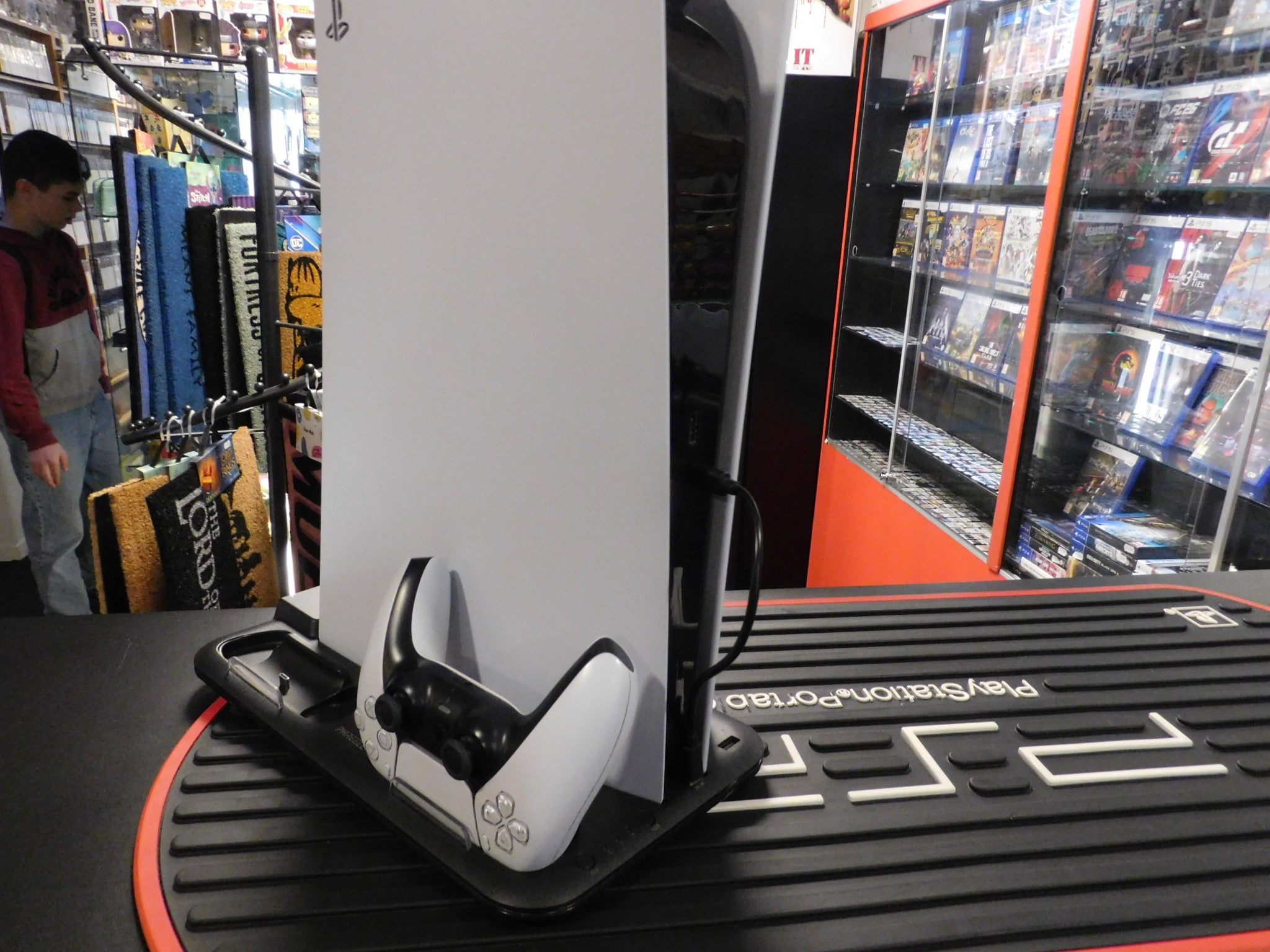 PHREEZE OPLAADSTATION PS5 LAUNCH MODEL