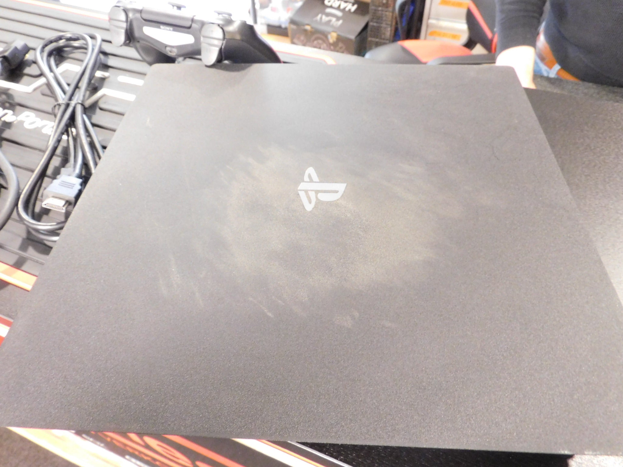 PLAYSTATION 4 PRO CONSOLE