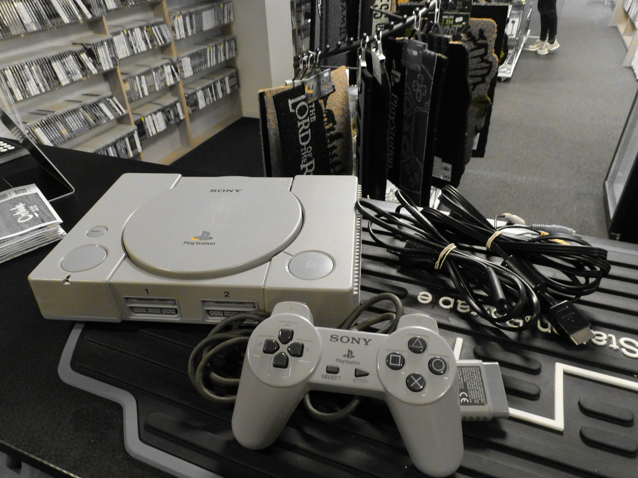 PLAYSTATION 1 CONSOLE