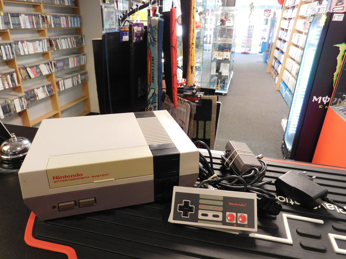 NINTENDO NES CONSOLE