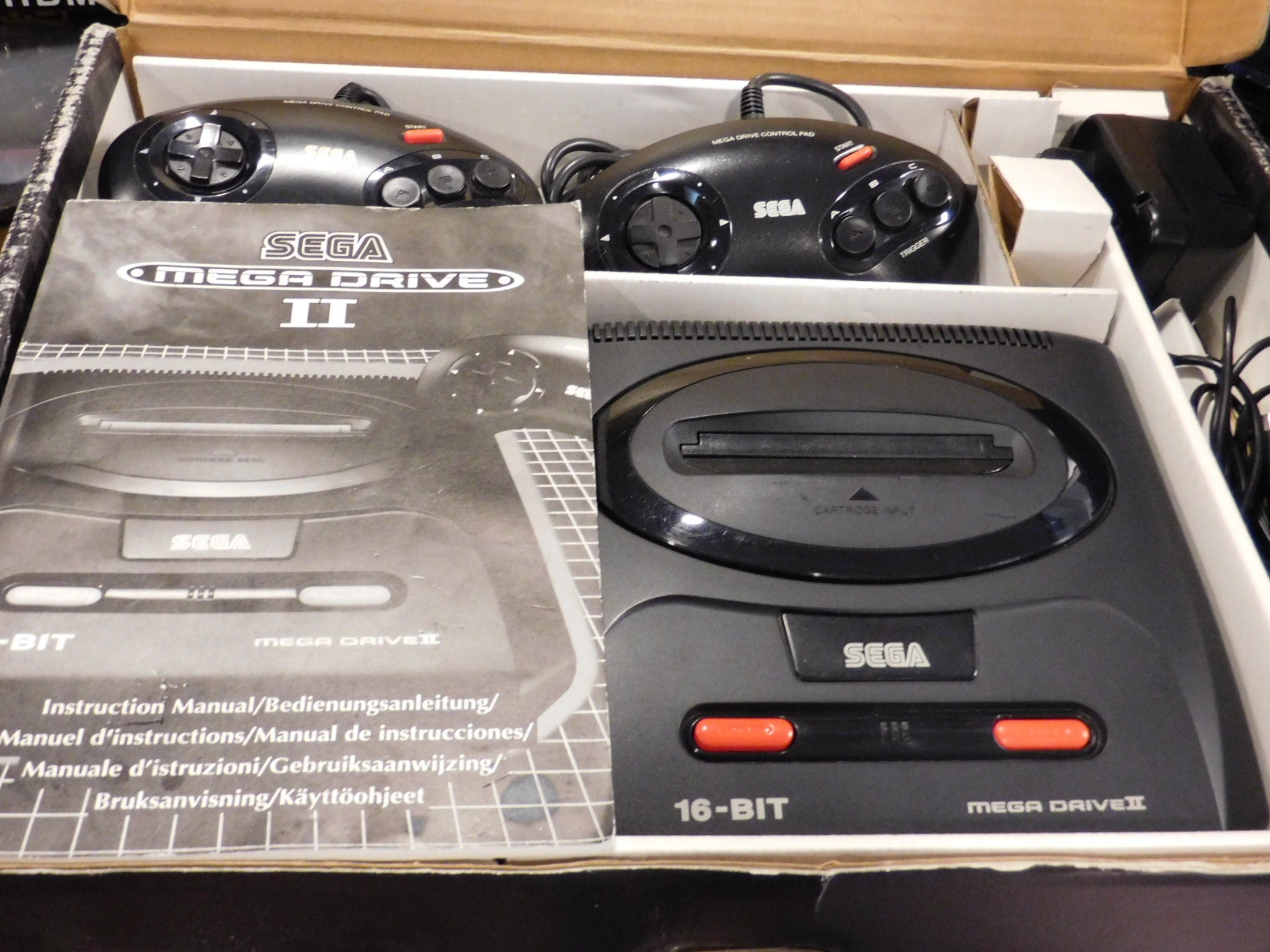 Sega Mega Drive II console