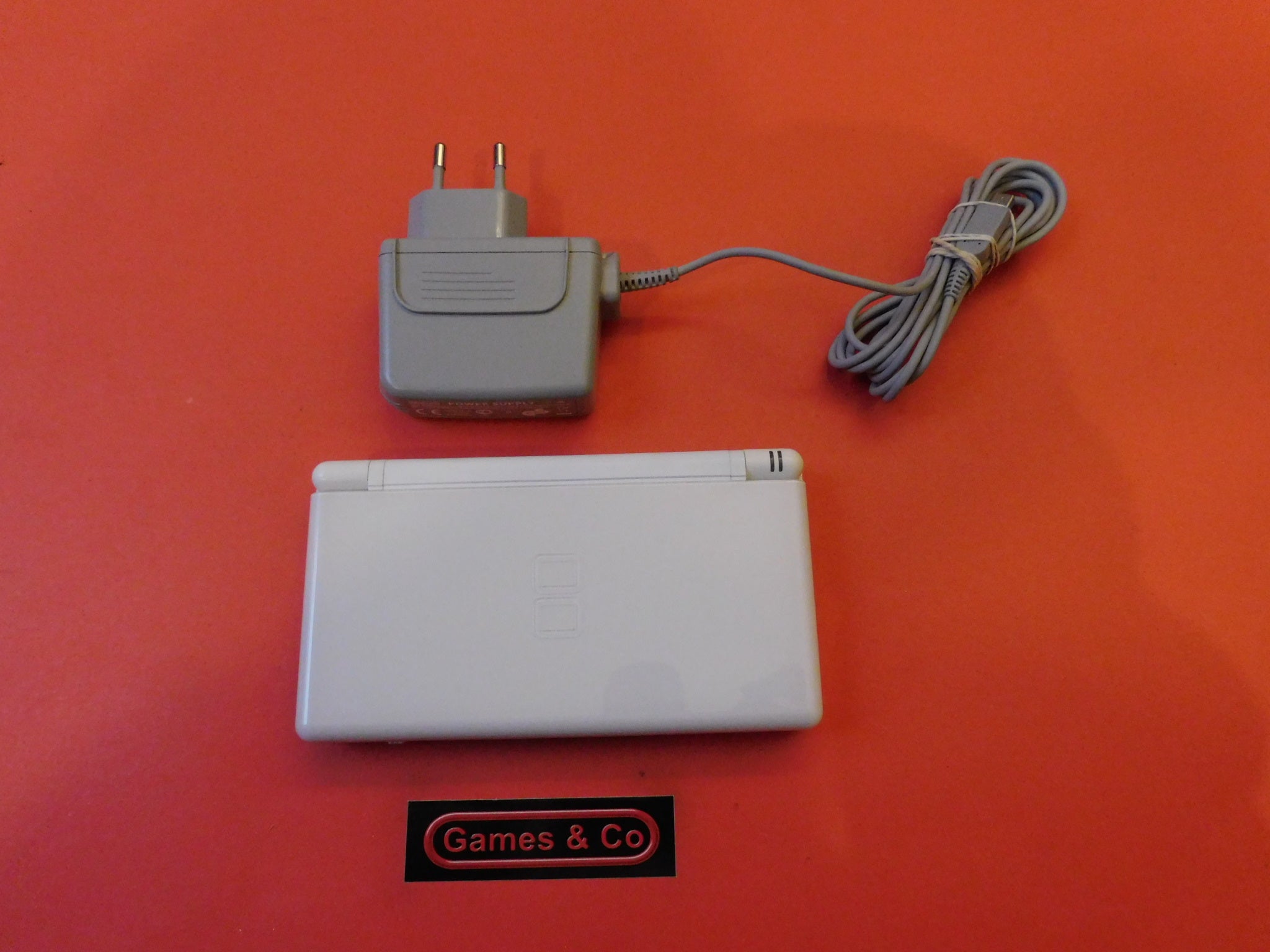 NINTENDO DS LITE CONSOLE