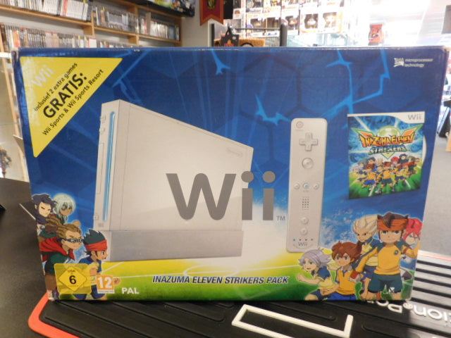 Wii Inazuma Eleven Strikers bundle console box with Wii Sports and Wii Sports Resort games.