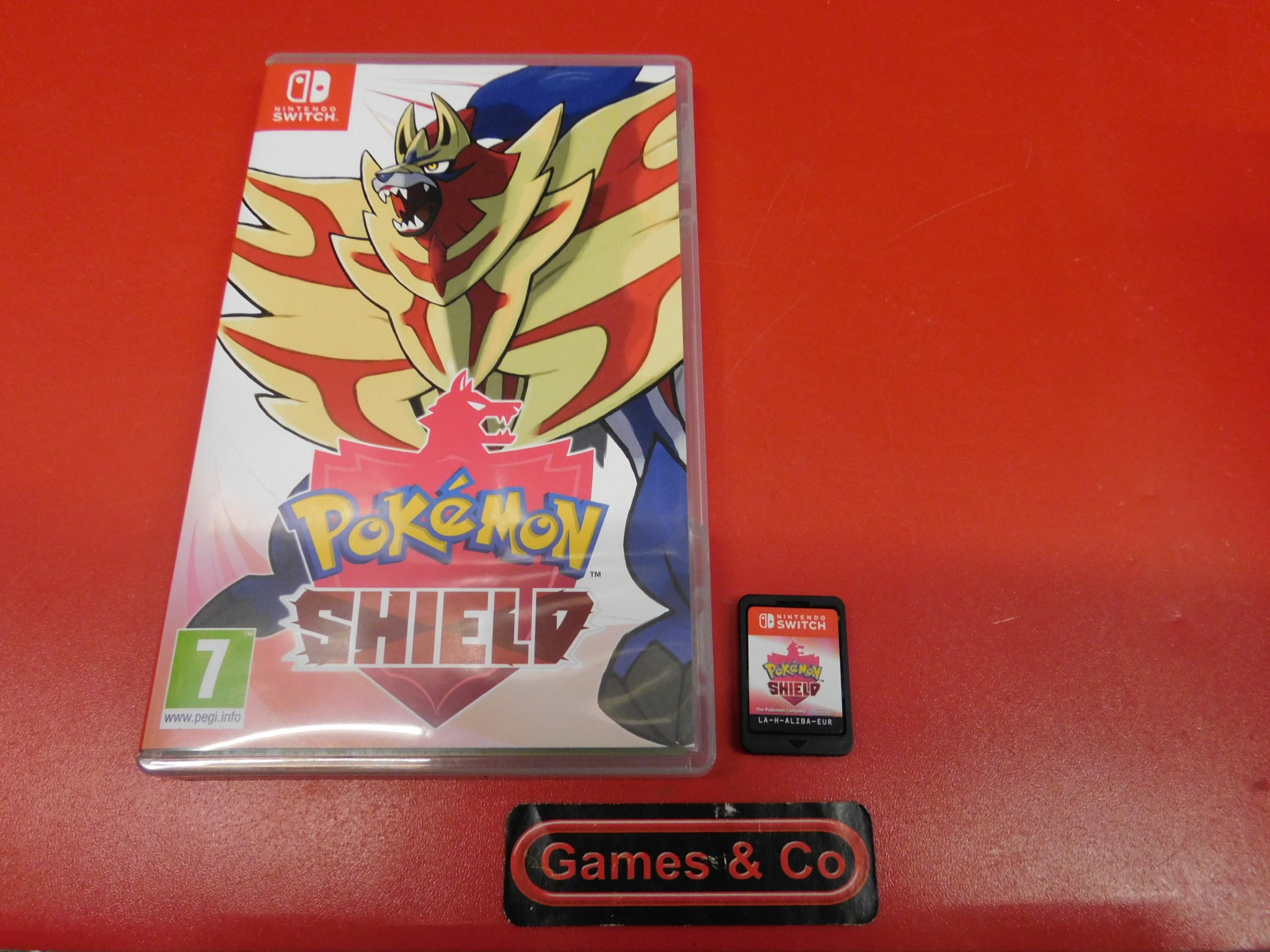 POKEMON SHIELD - NINTENDO SWITCH