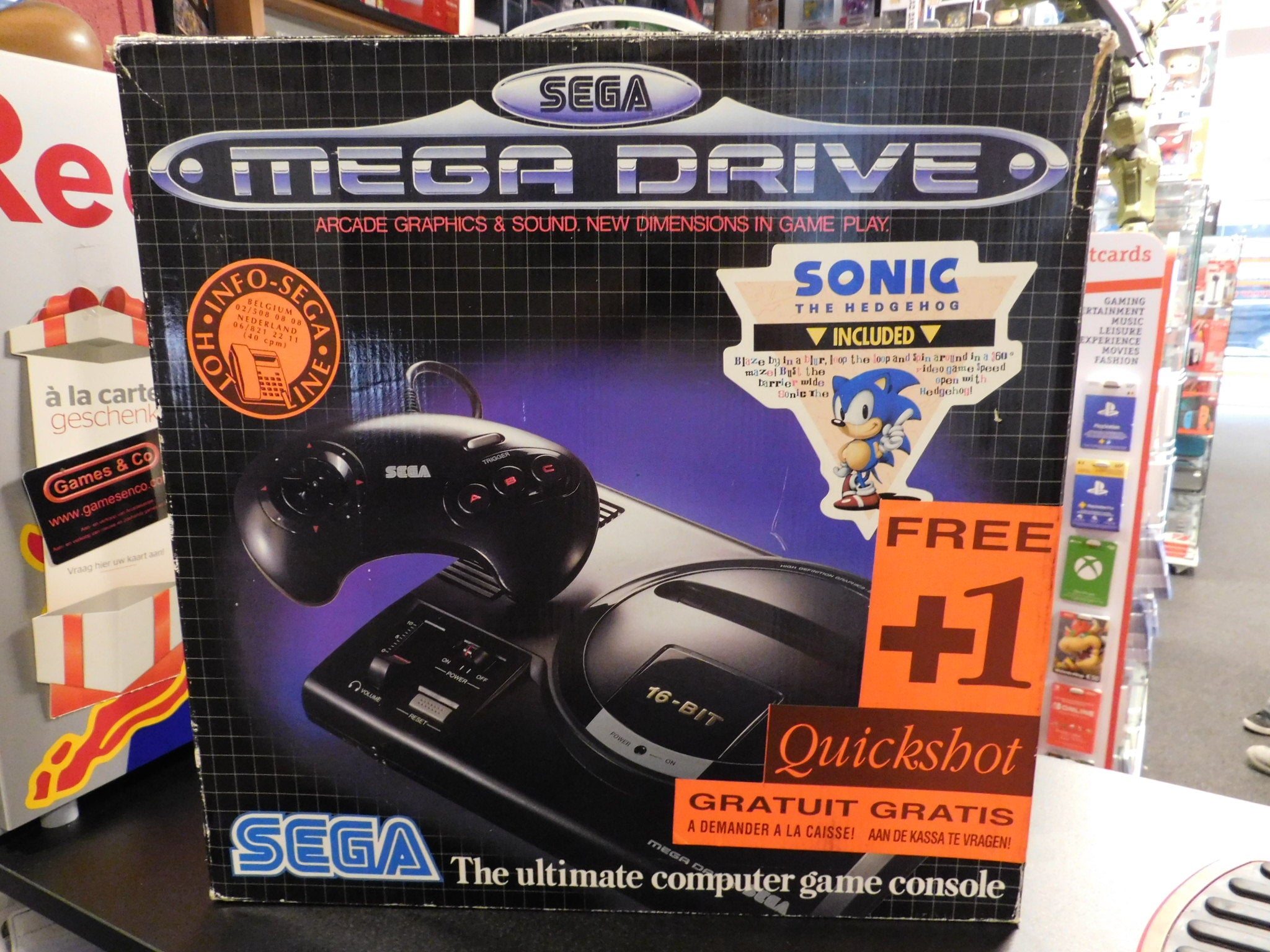 Sega Mega Drive I console SONIC BUNDLE