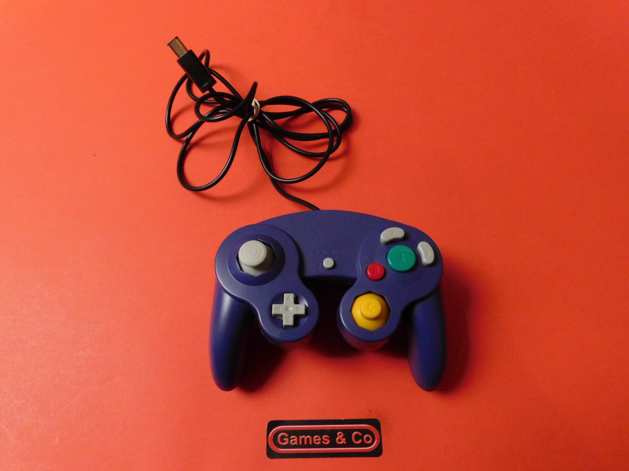 GAMECUBE  CONTROLLER