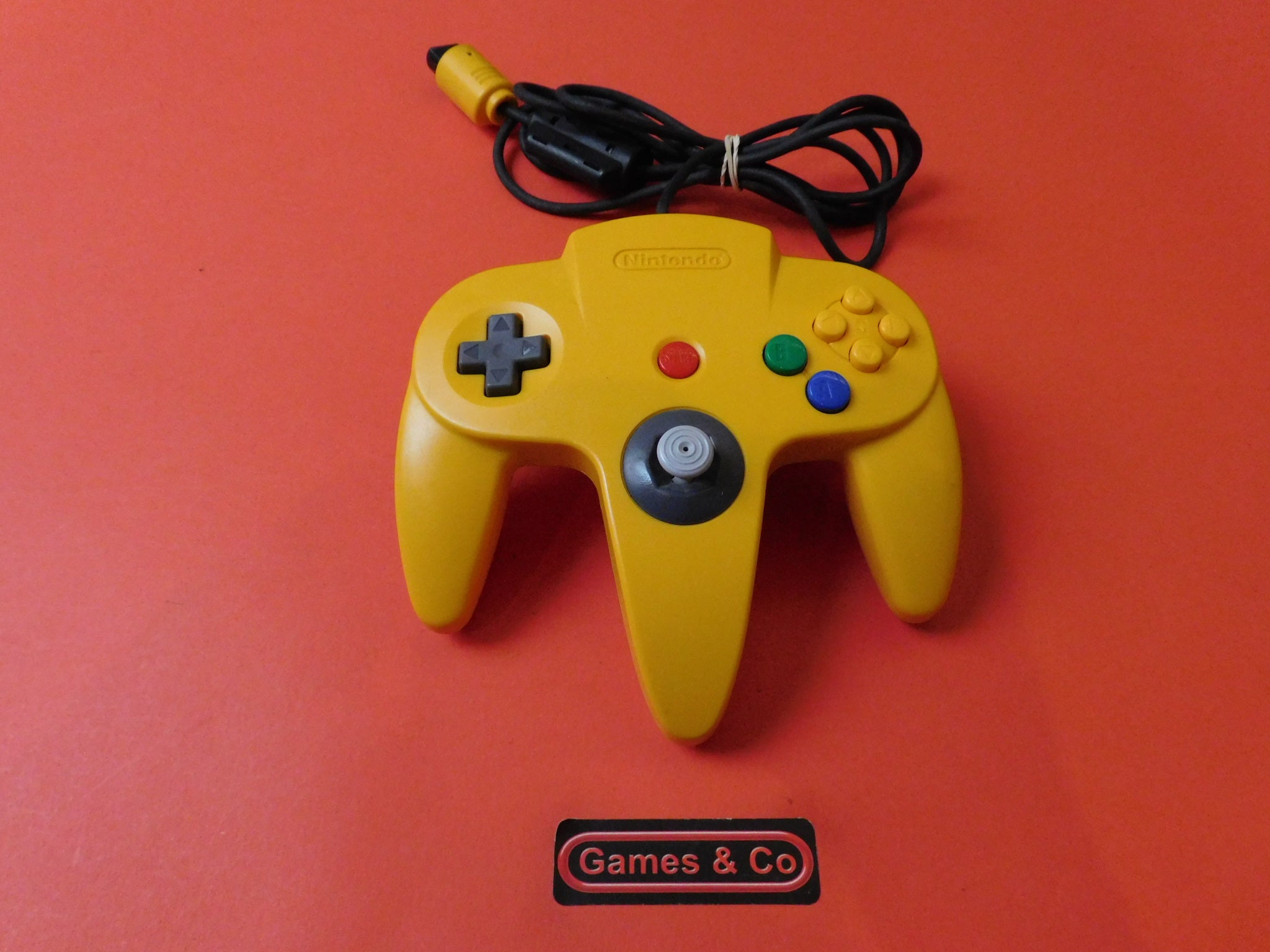NINTENDO 64 CONTROLLER