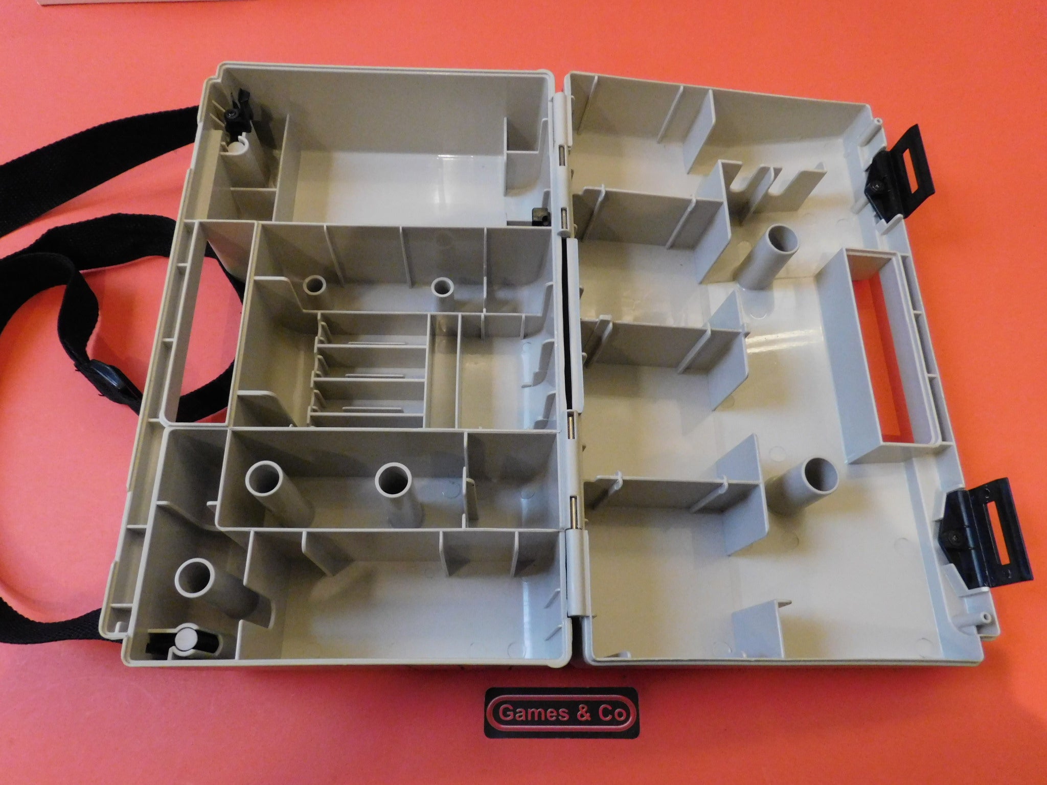 GAMEBOY HARDE PLASTIC OPBERGKOFFER