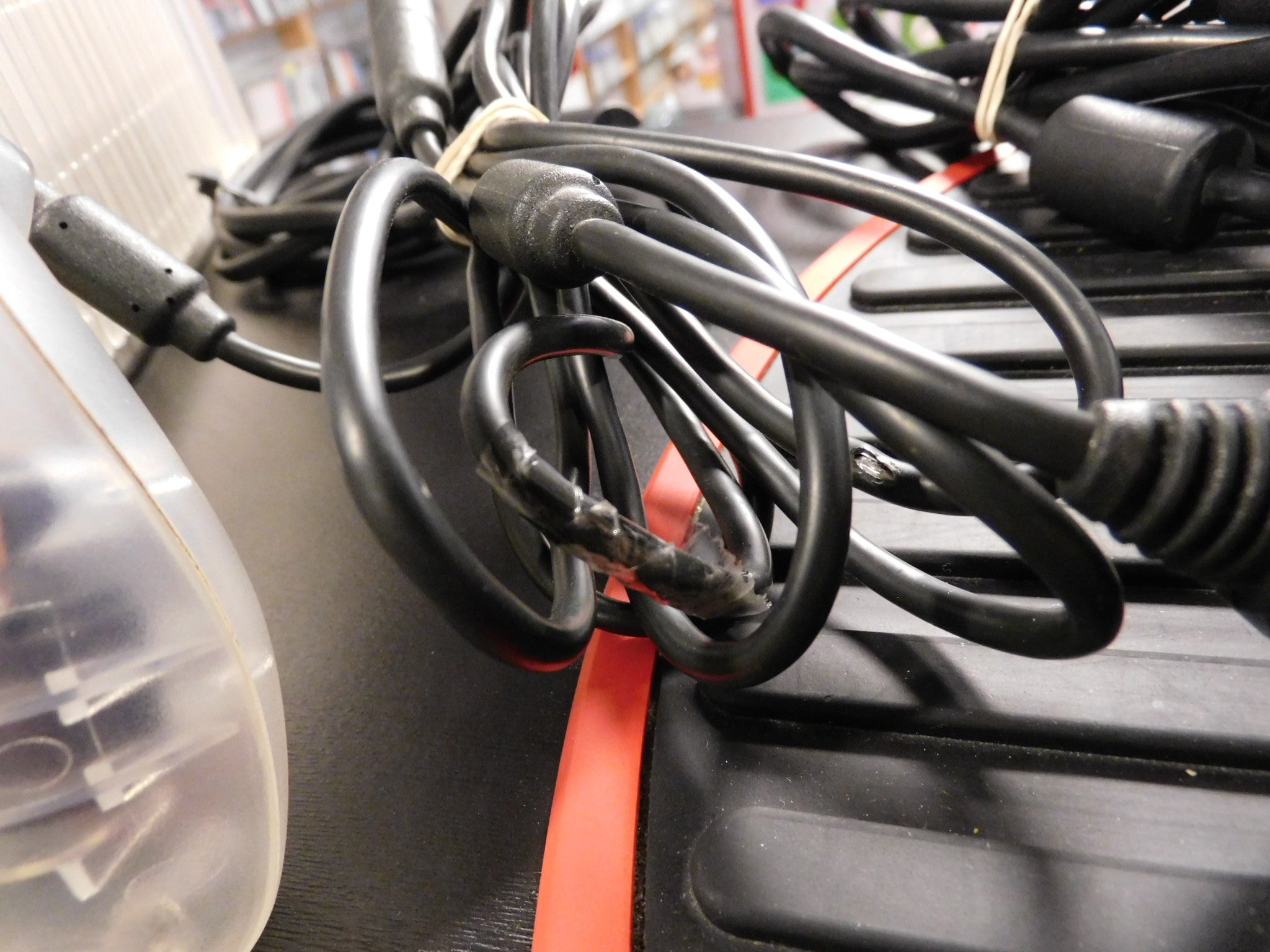 XBOX CLASSIC  CONSOLE LIMITED EDITION CRYSTAL VERSION