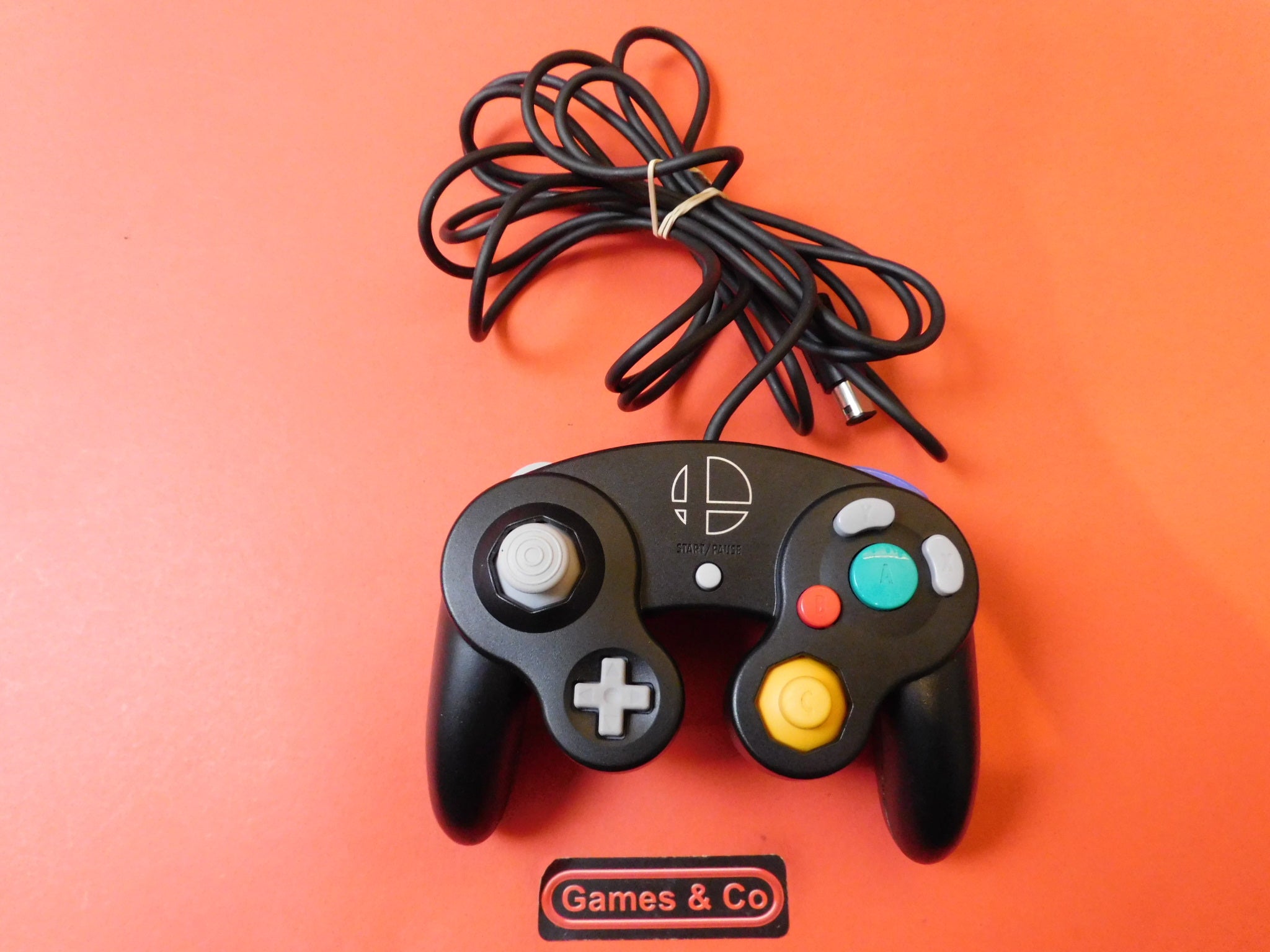 GAMECUBE  CONTROLLER