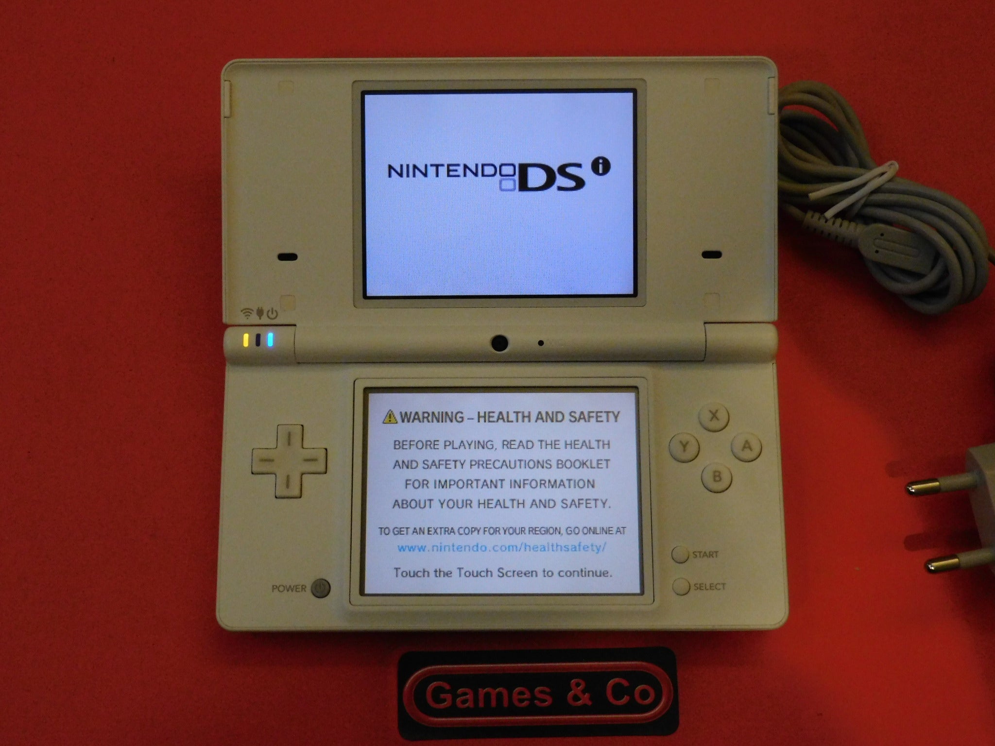 NINTENDO DSi CONSOLE